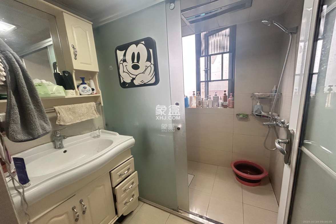 盛地尊域 3室2厅1卫 2000.0元/月 盛地尊域 3室2厅1卫 2000.0元/月室内图