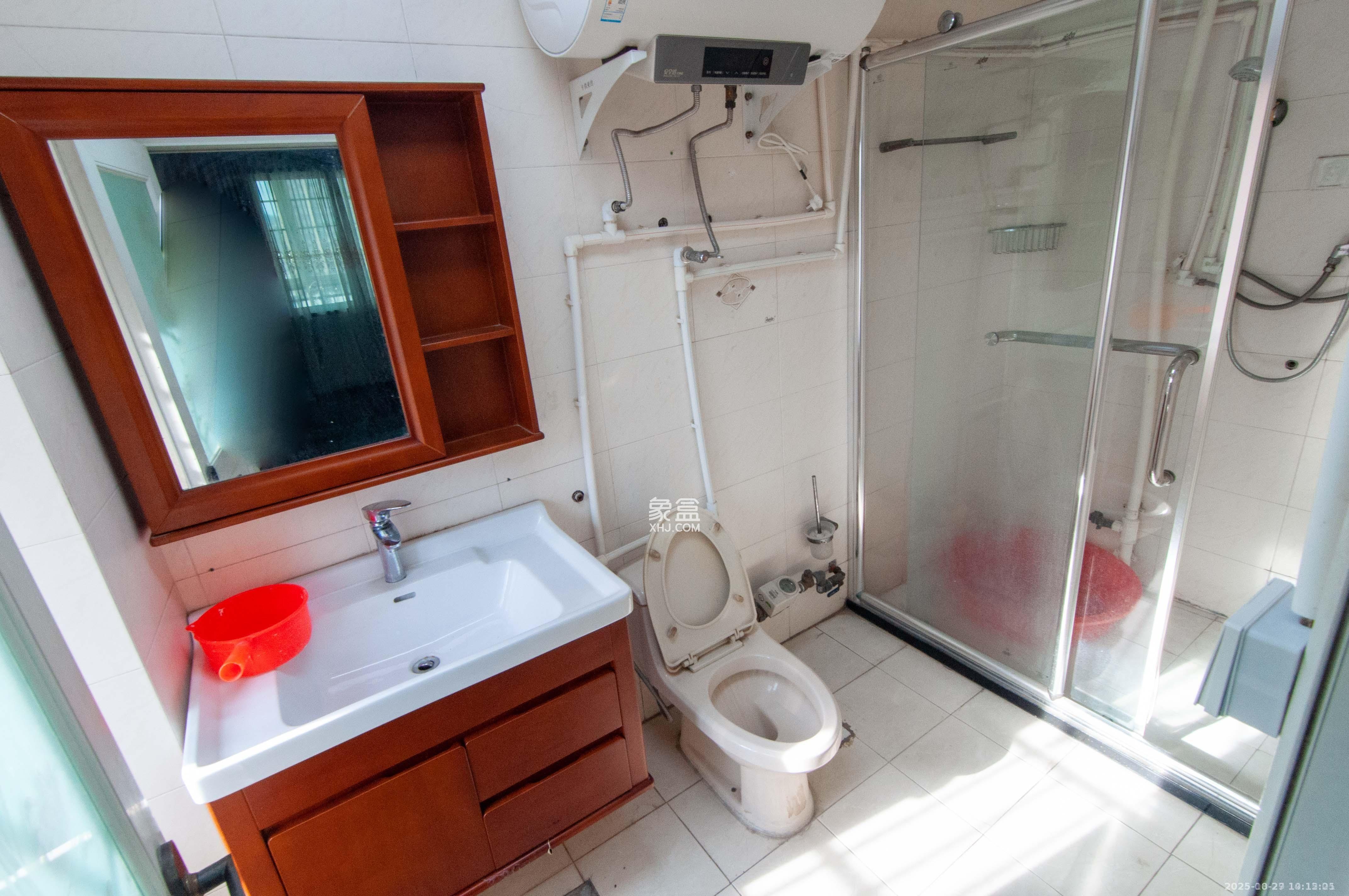 望麓锦园  4室1厅2卫    2200.0元/月 望麓锦园  4室1厅2卫    2200.0元/月室内图