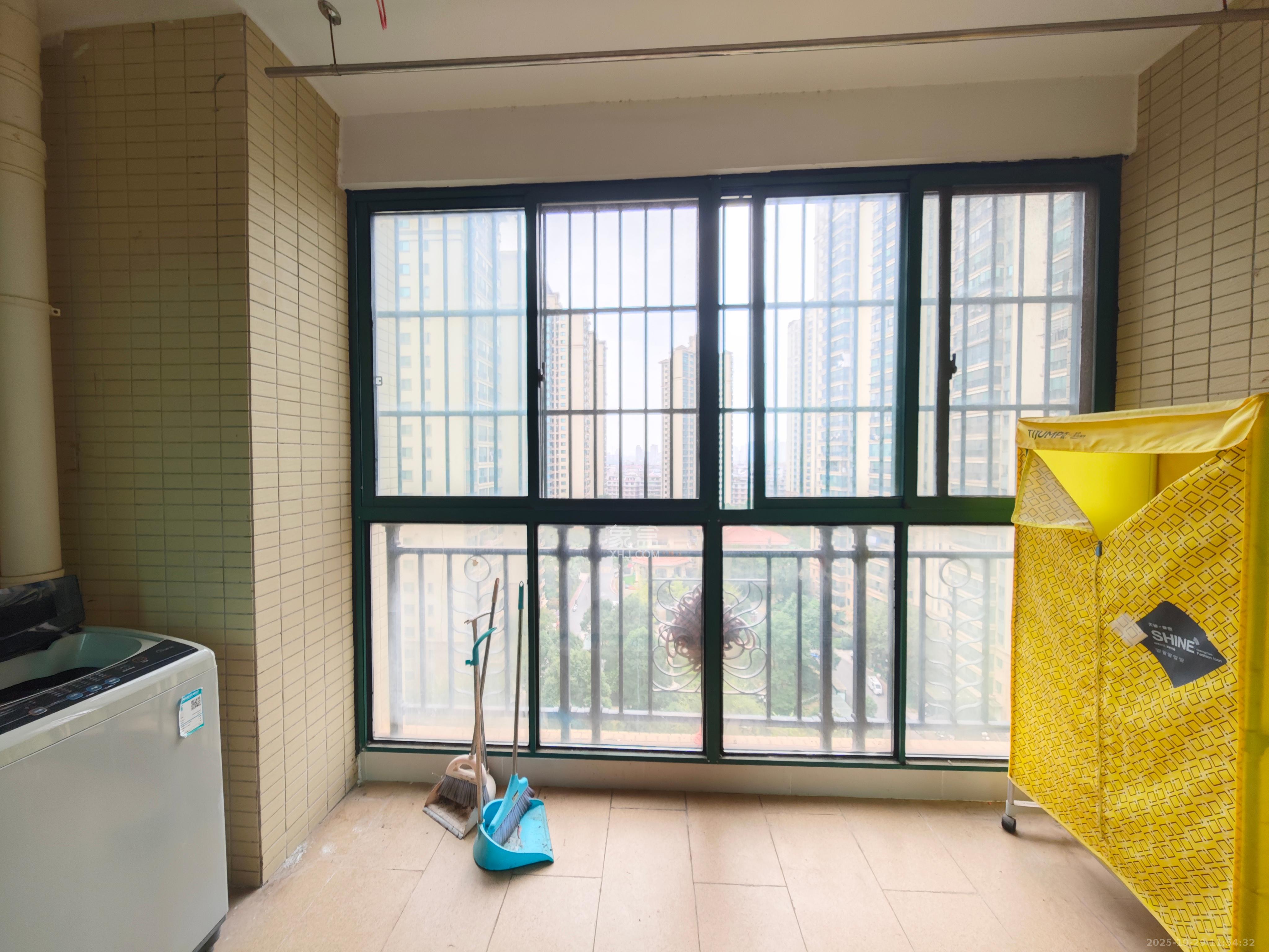 恒大翡翠华庭  2室2厅1卫    2000.0元/月室内图