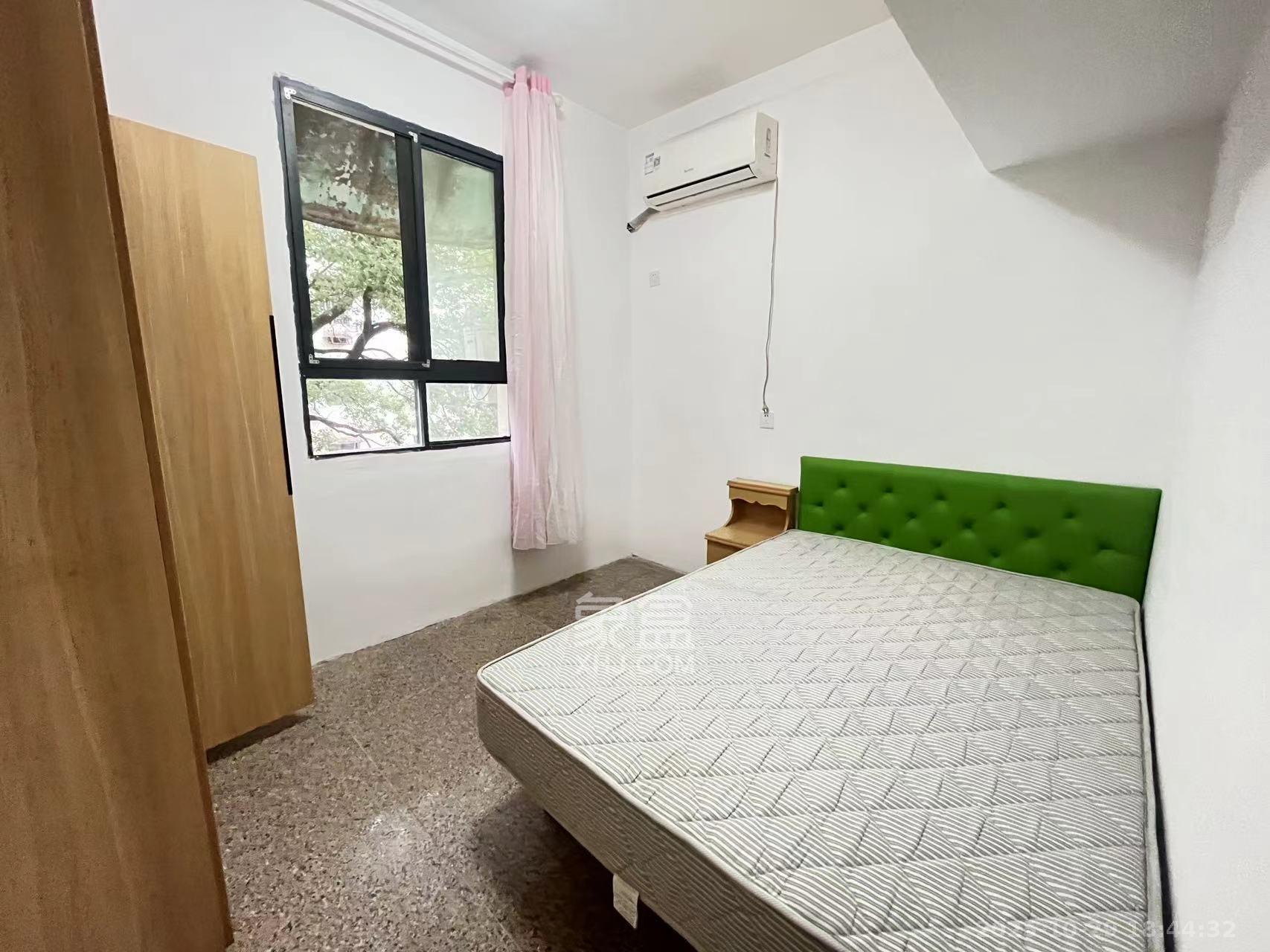 五一东村  2室1厅1卫    1600.0元/月 五一东村  2室1厅1卫    1600.0元/月室内图1