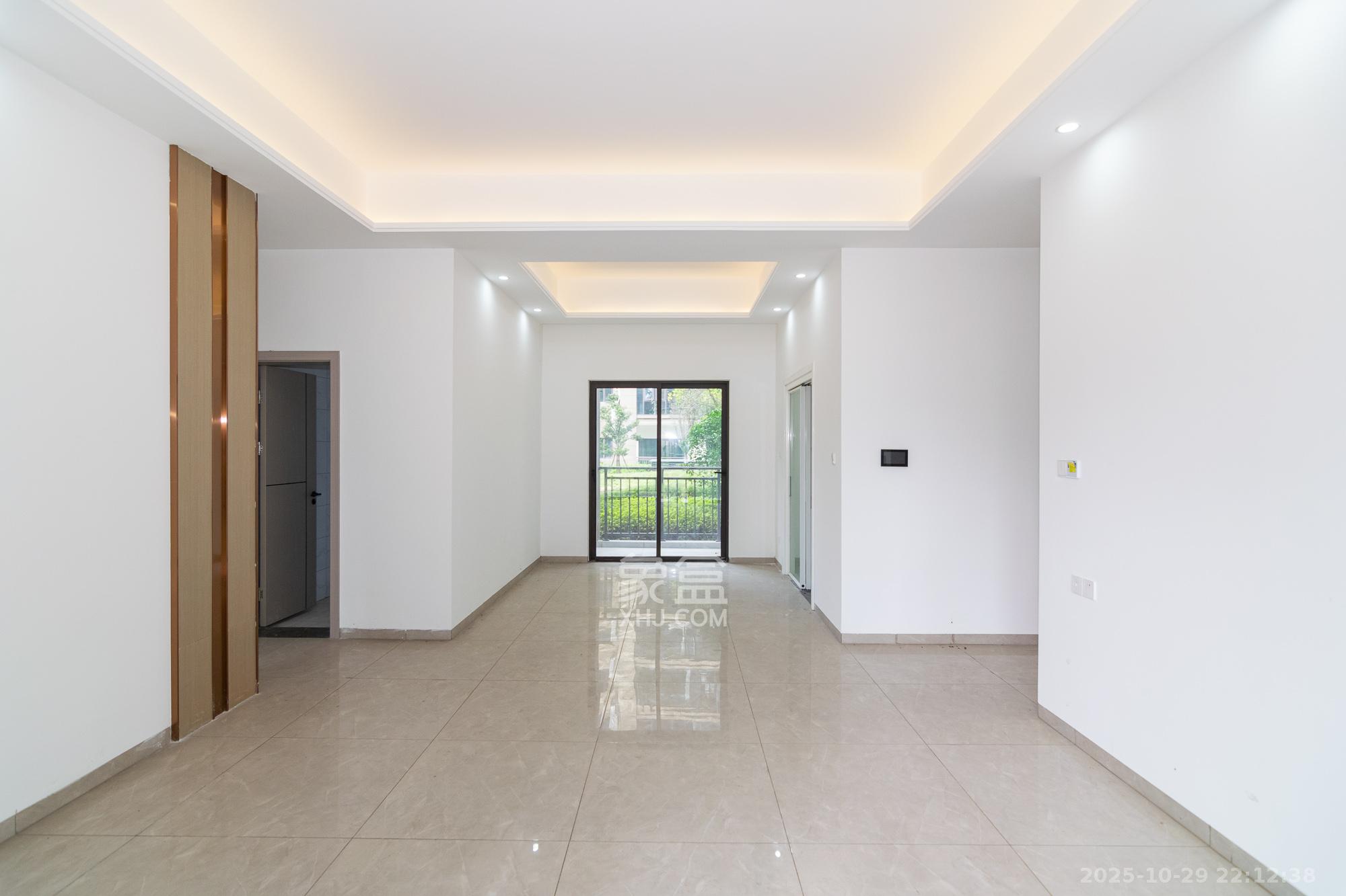 春晖花园  5室1厅2卫    110.0万 春晖花园  5室1厅2卫    110.0万客厅