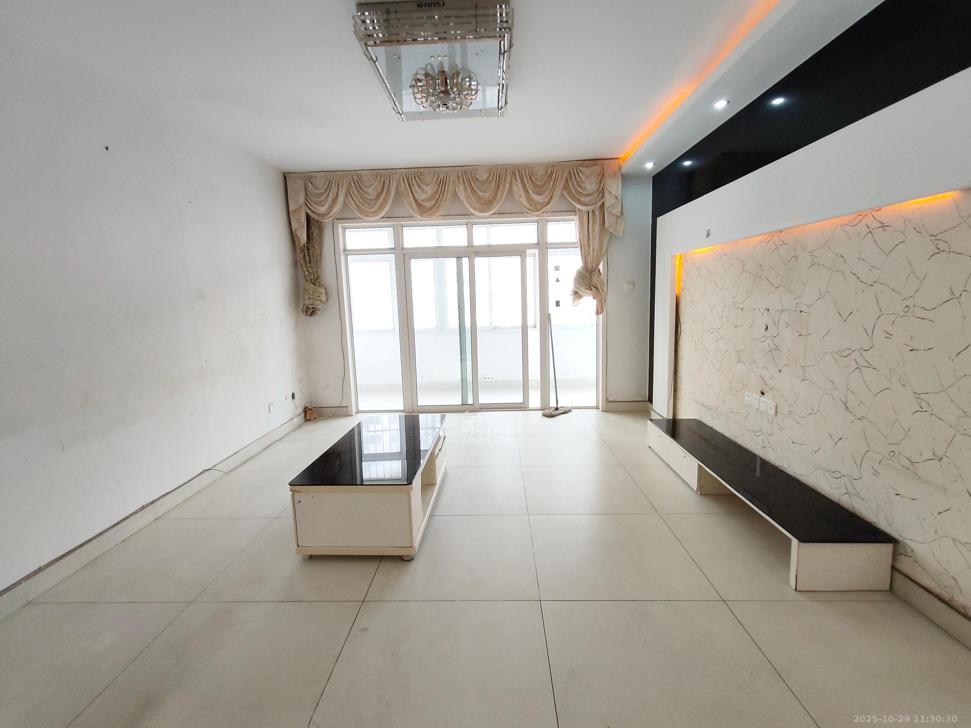 未来蜂巢  3室2厅2卫    1000.0元/月 未来蜂巢  3室2厅2卫    1000.0元/月室内图