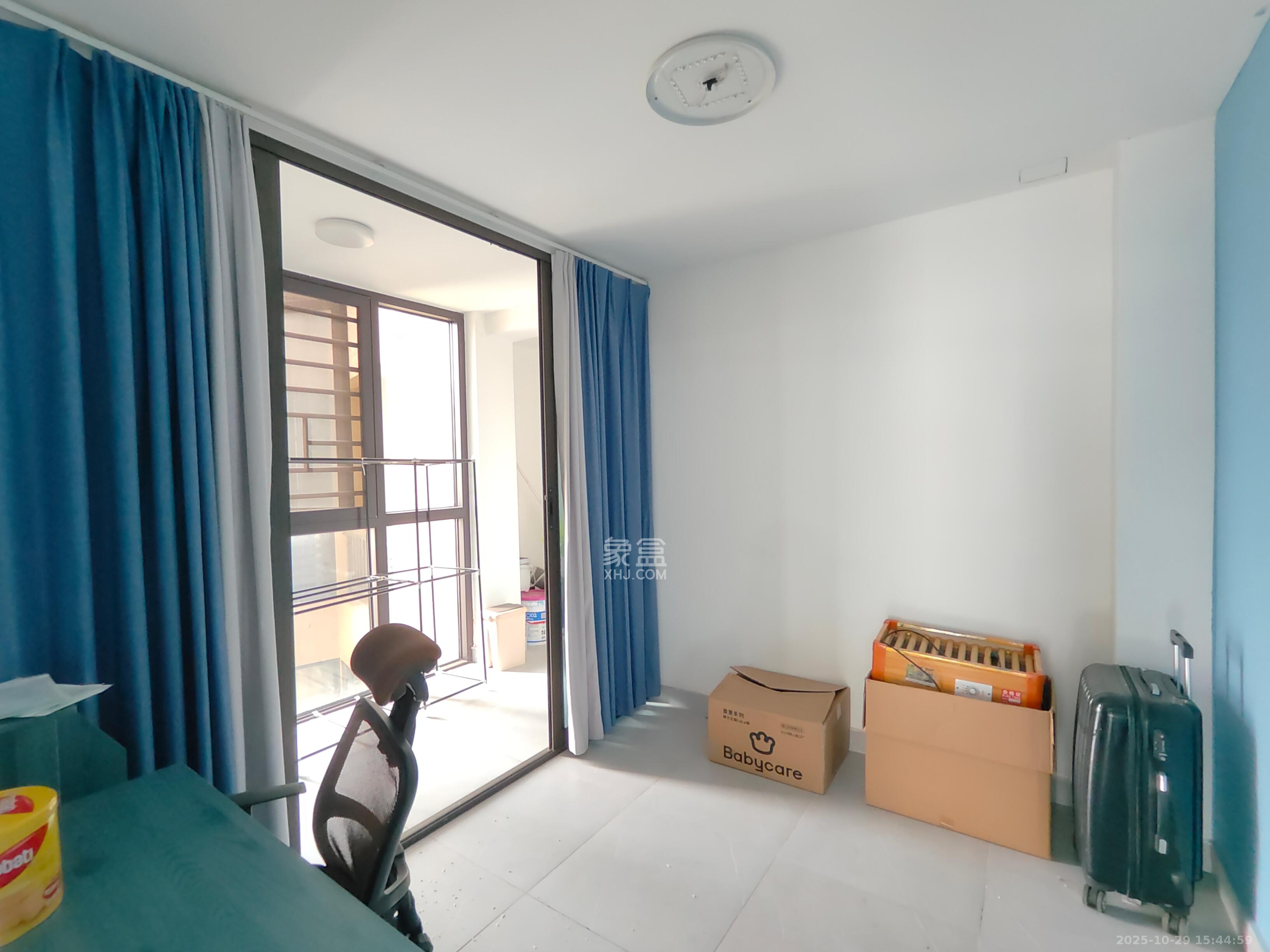 长燃润和天地（长润小区印湘江）  4室2厅2卫    2400.0元/月室内图