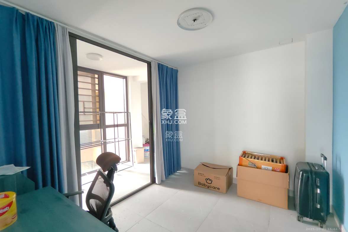 长燃润和天地(长润小区印湘江)  4室2厅2卫    2400.0元/月 长燃润和天地(长润小区印湘江)  4室2厅2卫    2400.0元/月室内图