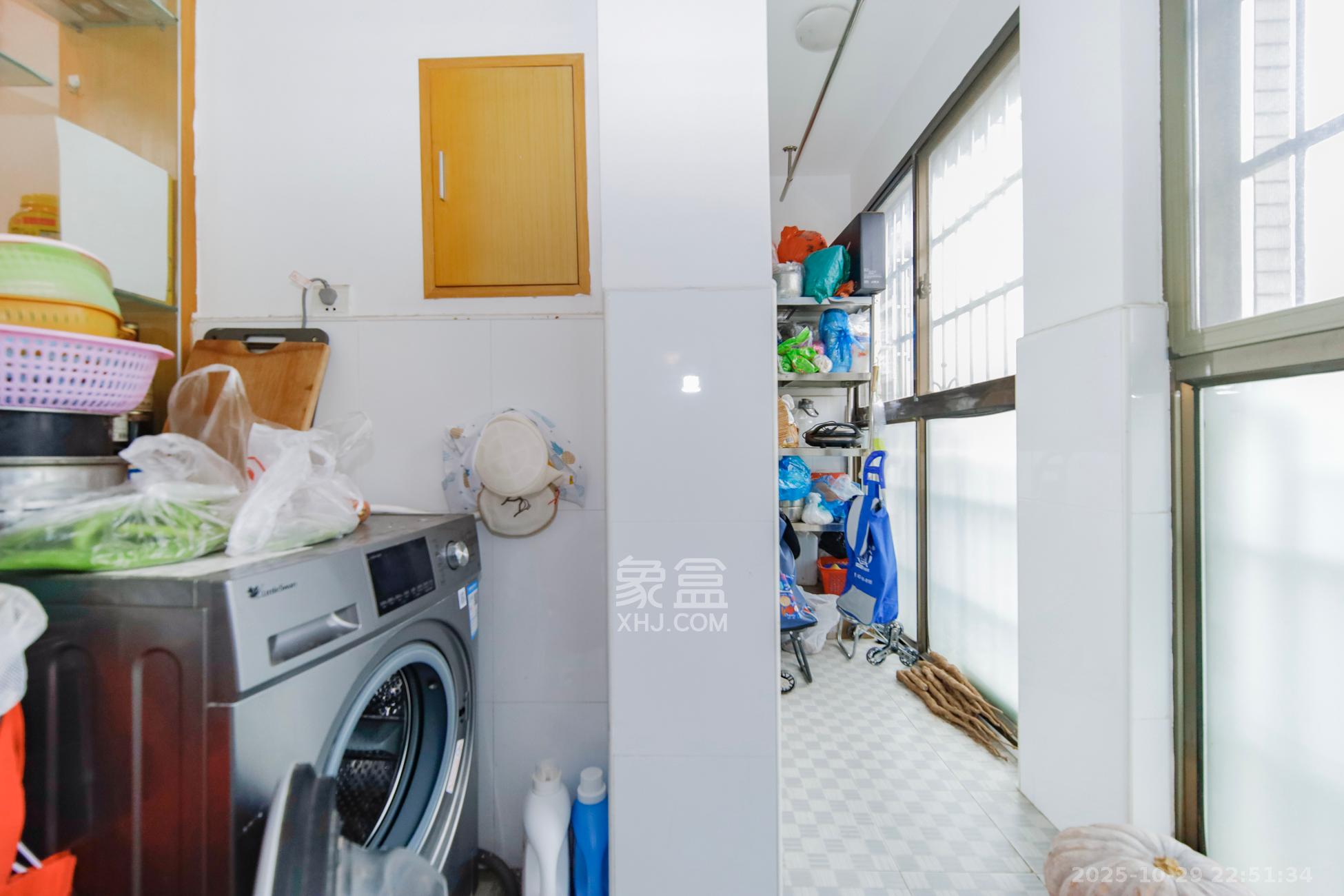 湘翰御舍  4室2厅1卫    102.0万阳台