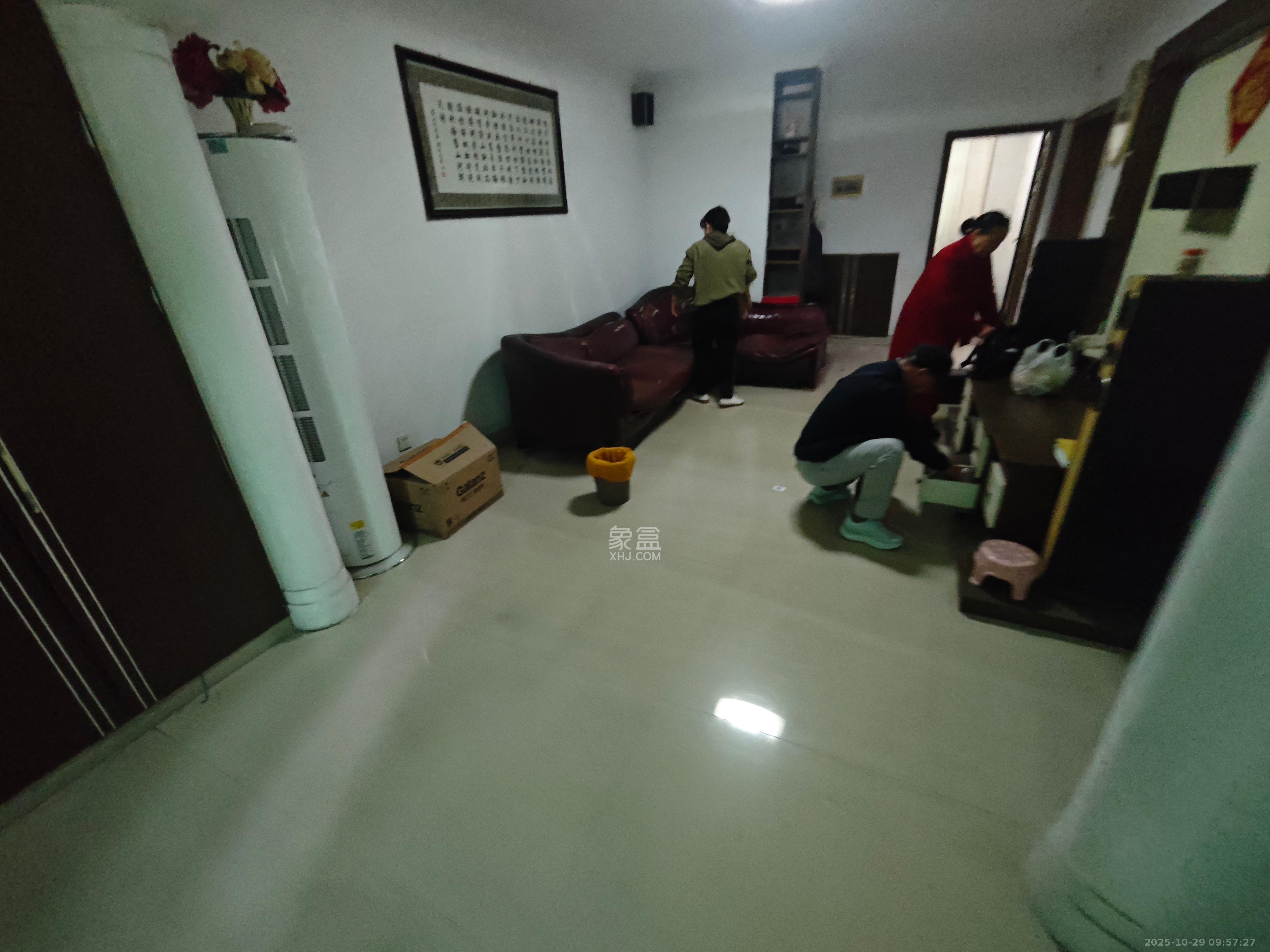 恒达花园  1室2厅3卫    1800.0元/月 恒达花园  1室2厅3卫    1800.0元/月