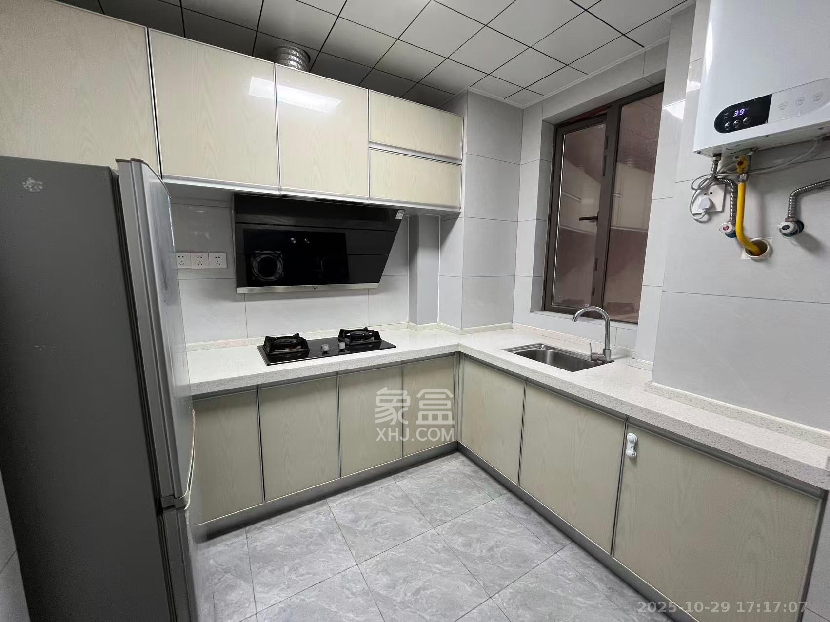 合能洋湖公馆  3室2厅1卫    3000.0元/月室内图