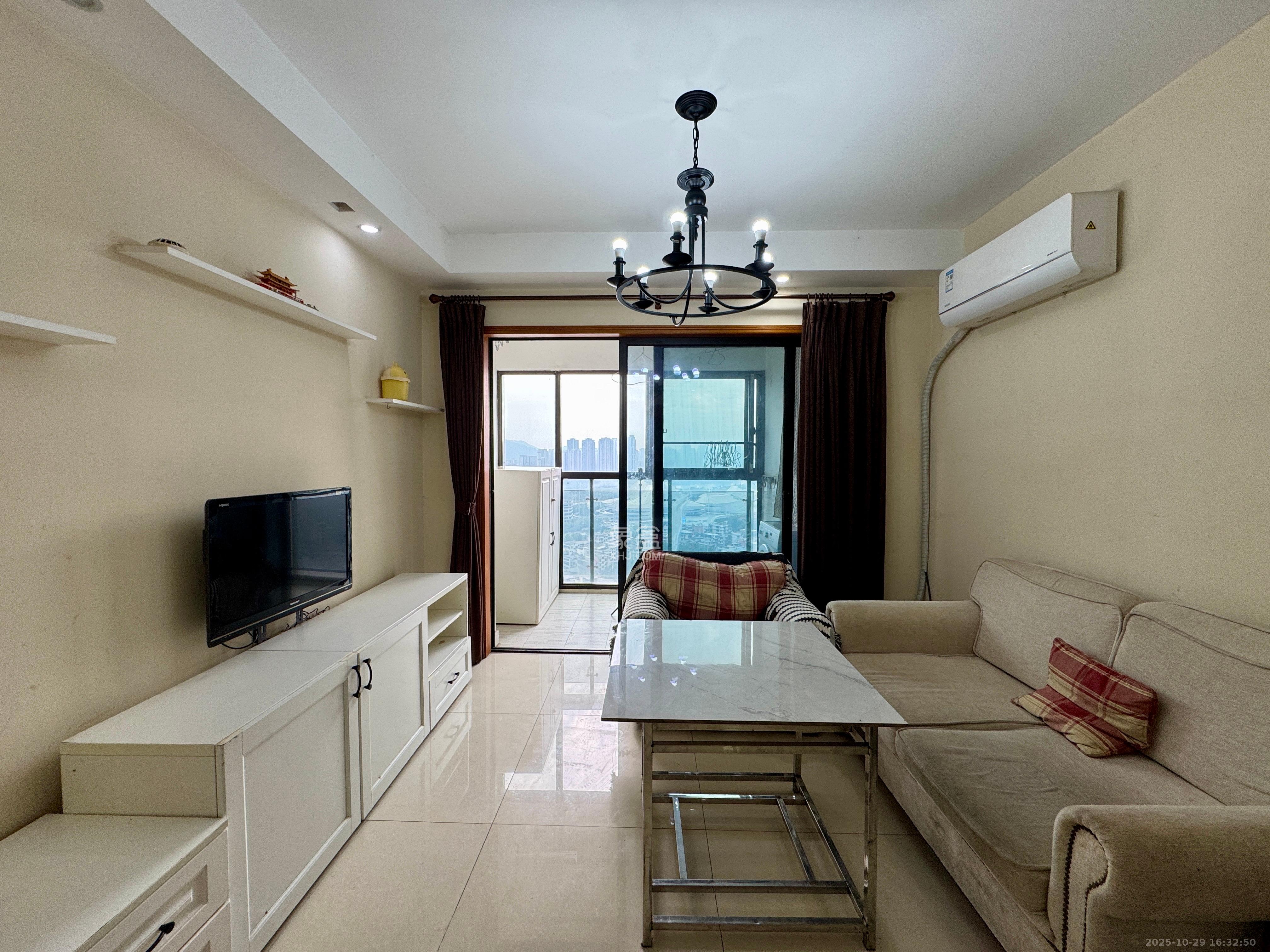 达美D6区  2室1厅1卫    2500.0元/月