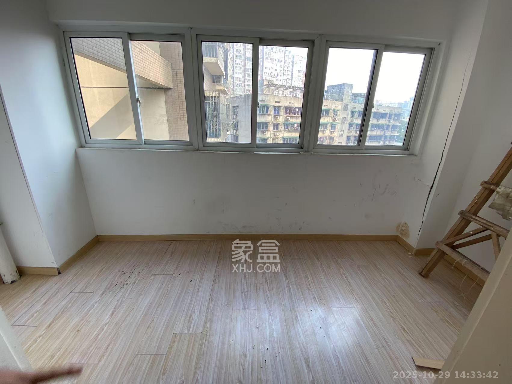 益佳苑  3室2厅1卫    2600.0元/月 益佳苑  3室2厅1卫    2600.0元/月室内图