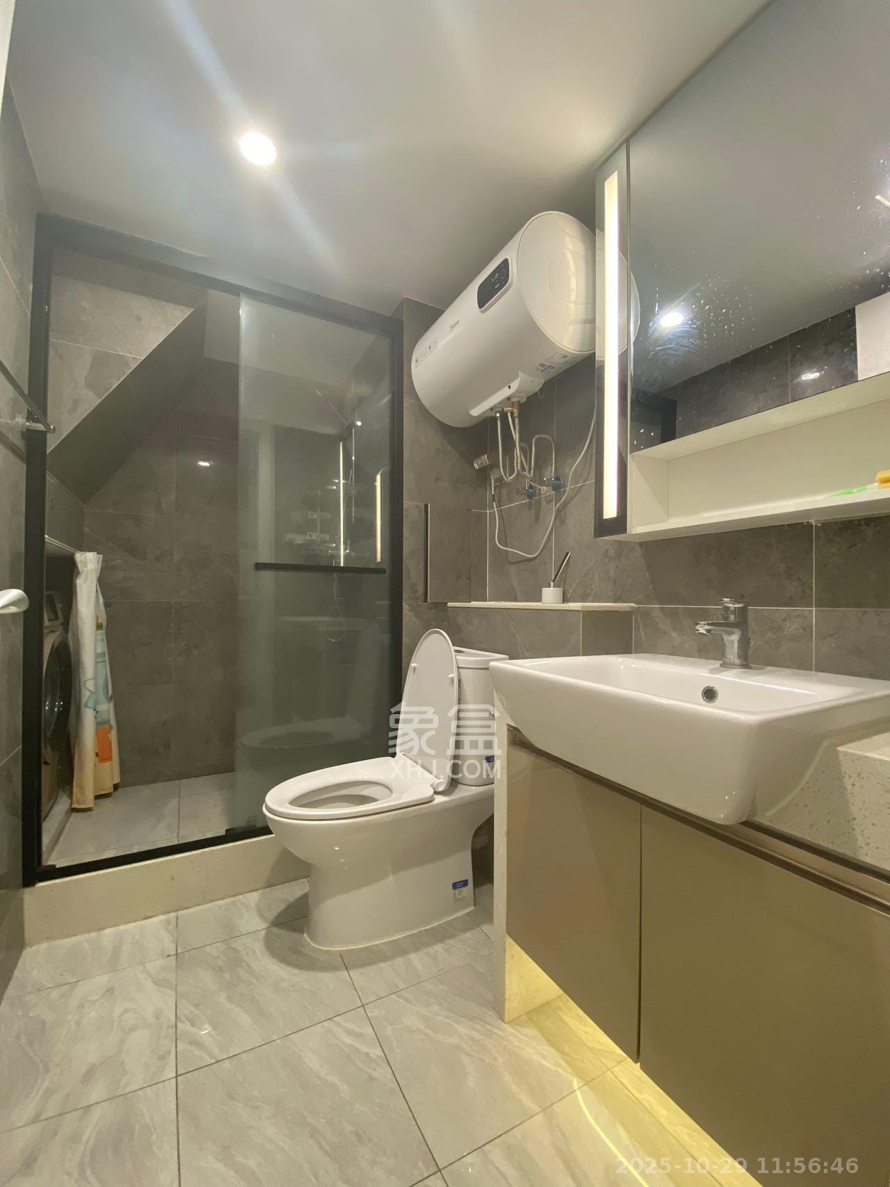 华远华时代  2室1厅1卫    2700.0元/月室内图