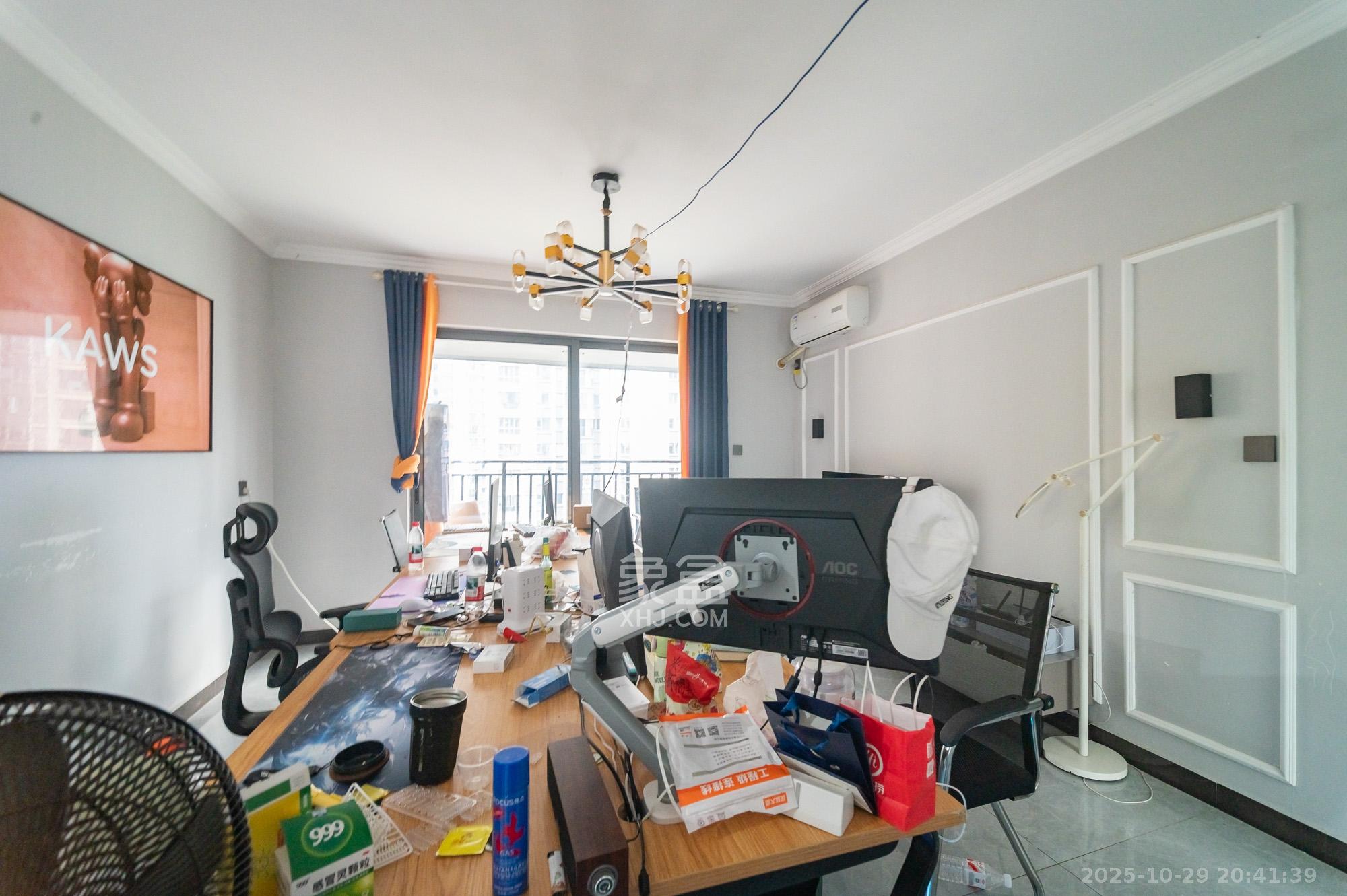 中建悦和城 4室2厅2卫 109.8万 中建悦和城 4室2厅2卫 109.8万客厅