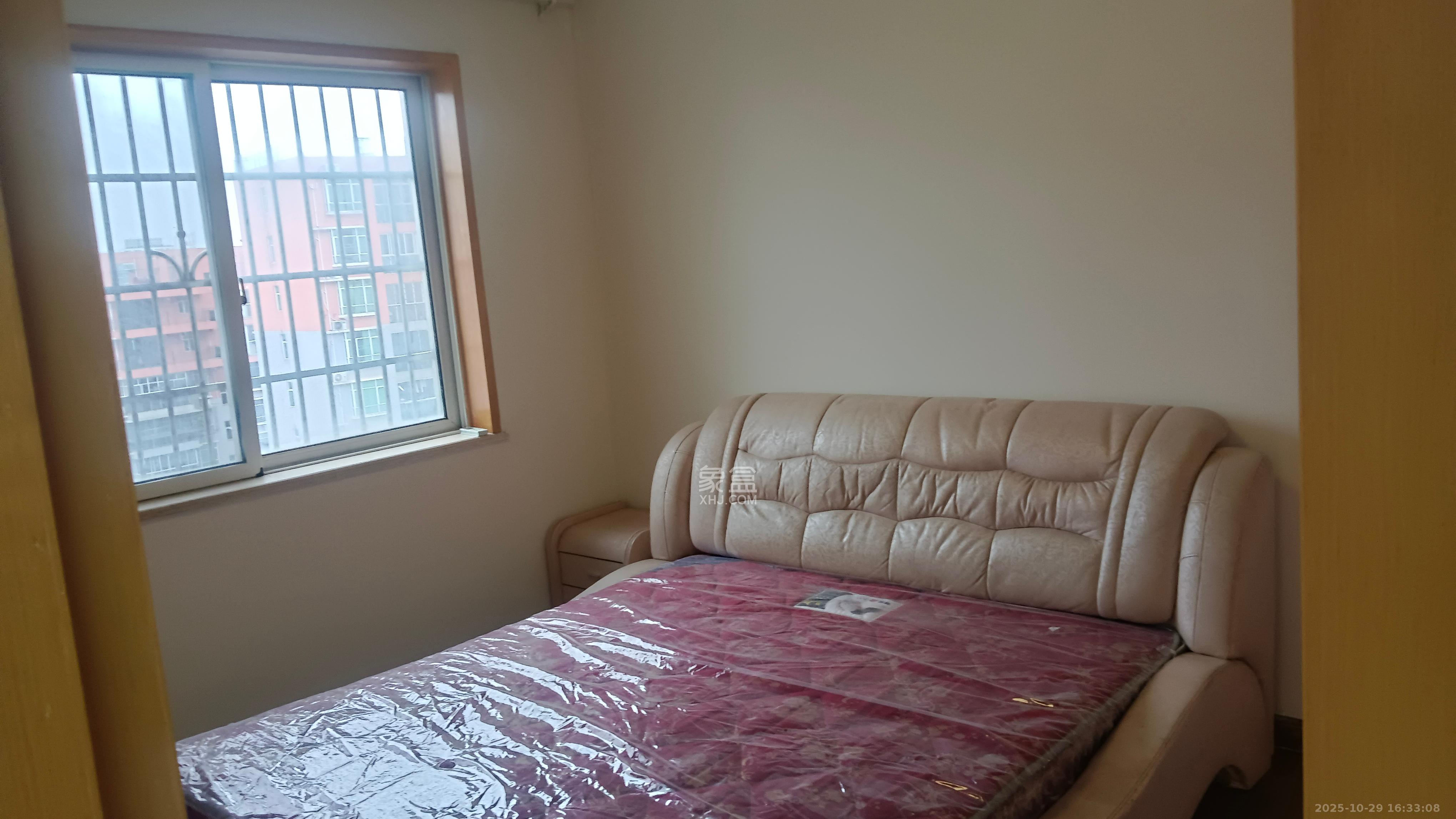 标准件厂宿舍（长沙标准件总厂宿舍）  2室2厅1卫    1600.0元/月室内图