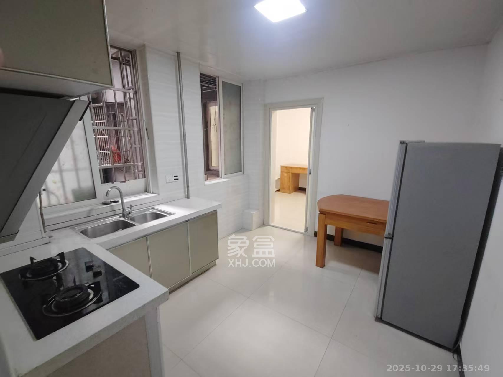 锦璨家园  1室1厅1卫    1050.0元/月 锦璨家园  1室1厅1卫    1050.0元/月室内图