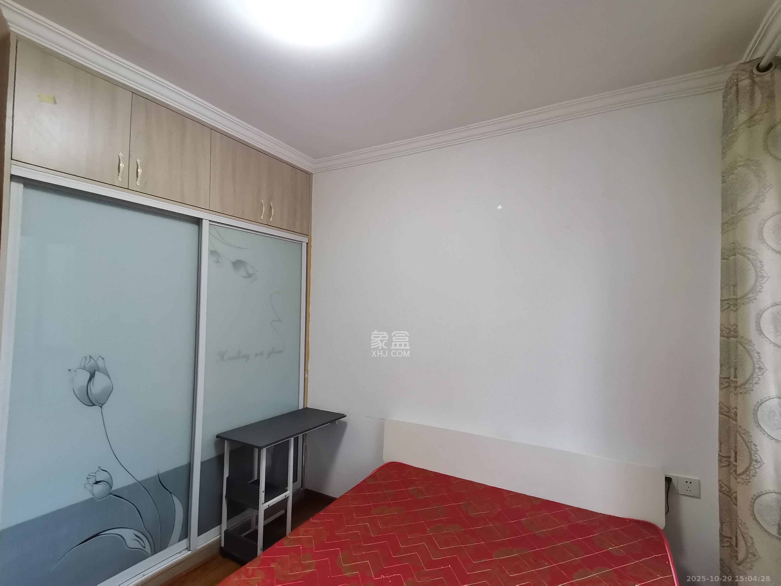 方略城市广场 3室2厅1卫 2000.0元/月 方略城市广场 3室2厅1卫 2000.0元/月室内图