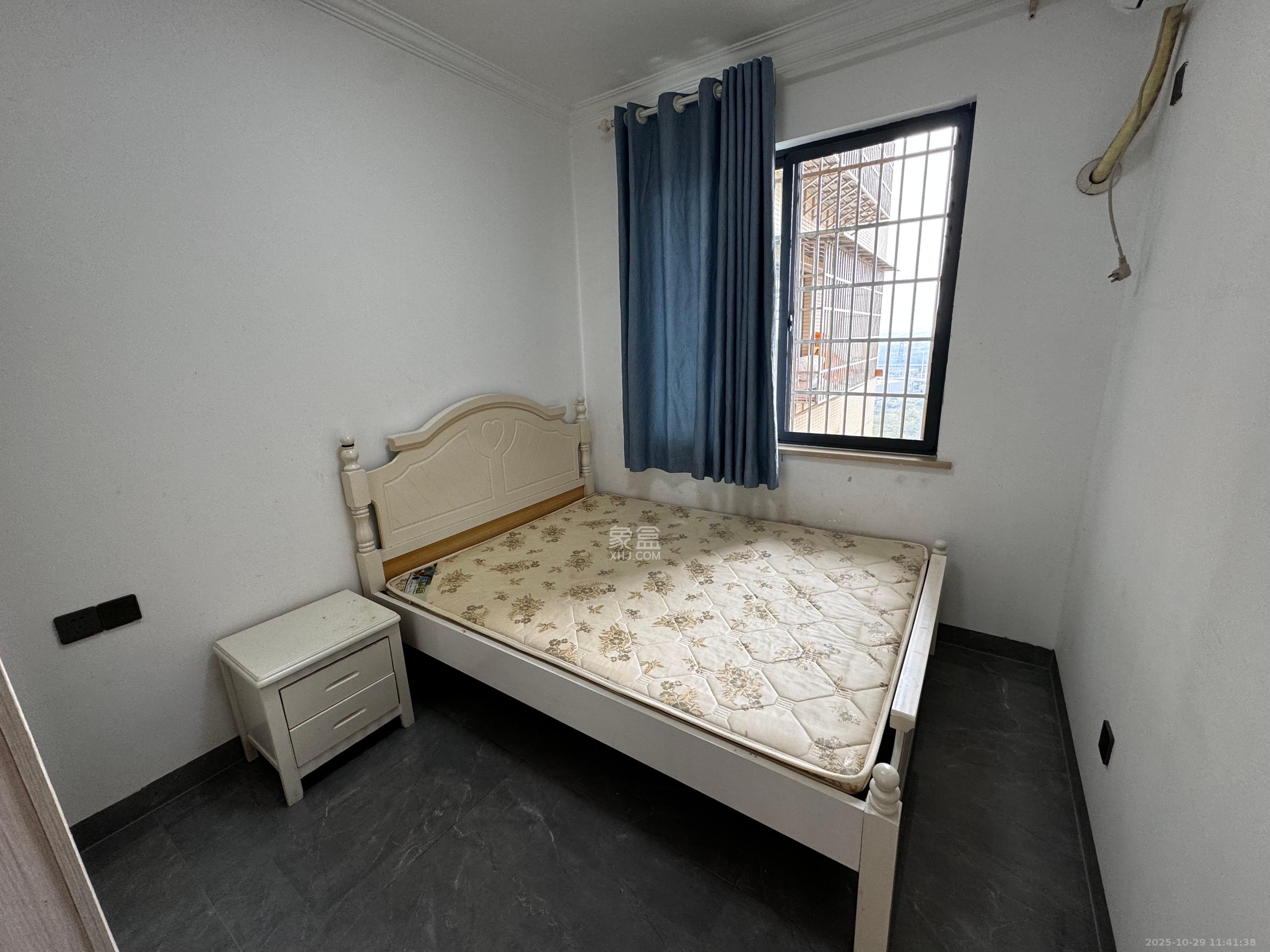 星城新宇川河苑  3室2厅1卫    2000.0元/月 星城新宇川河苑  3室2厅1卫    2000.0元/月室内图