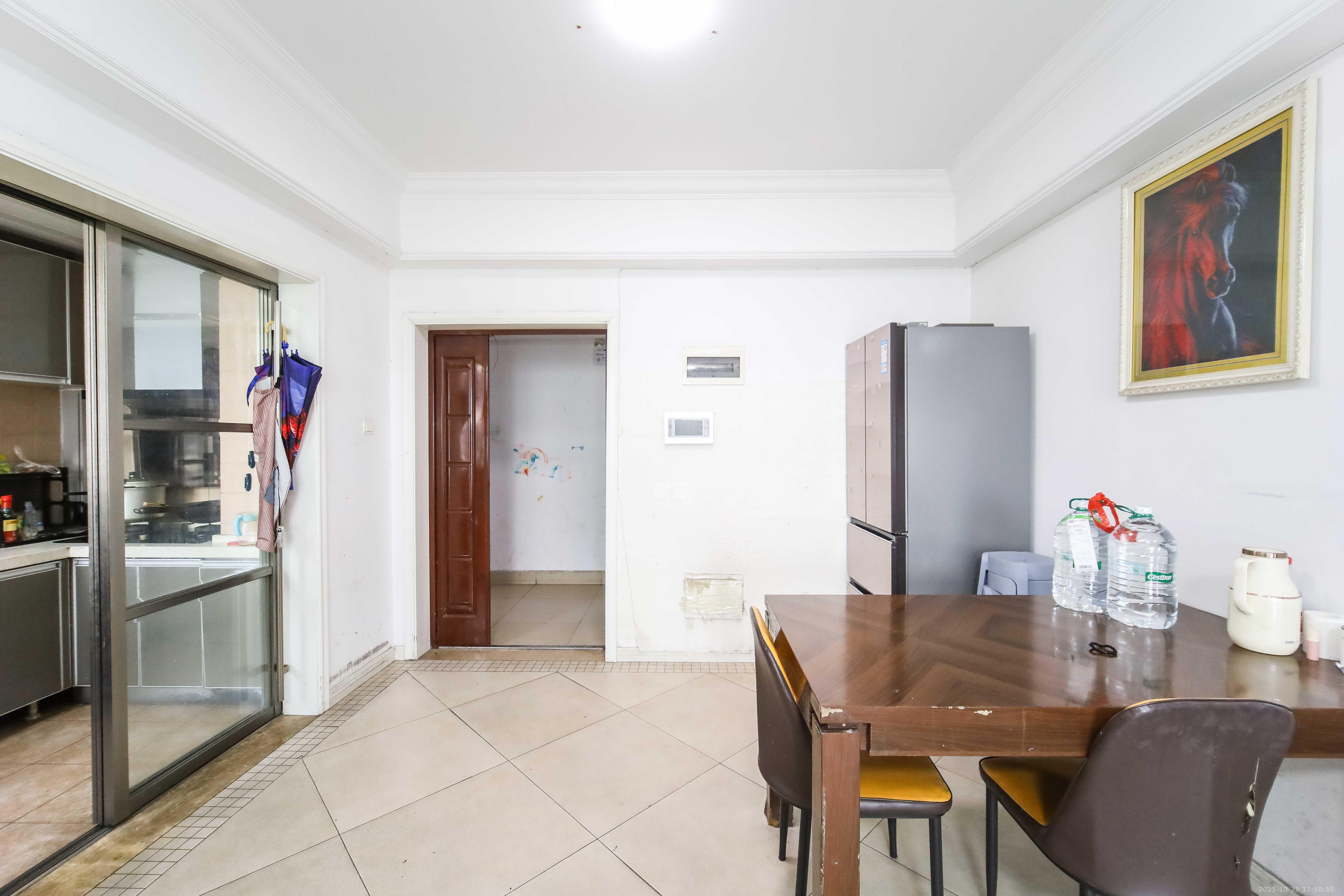 上东辛顿公寓  2室1厅1卫    59.8万客厅