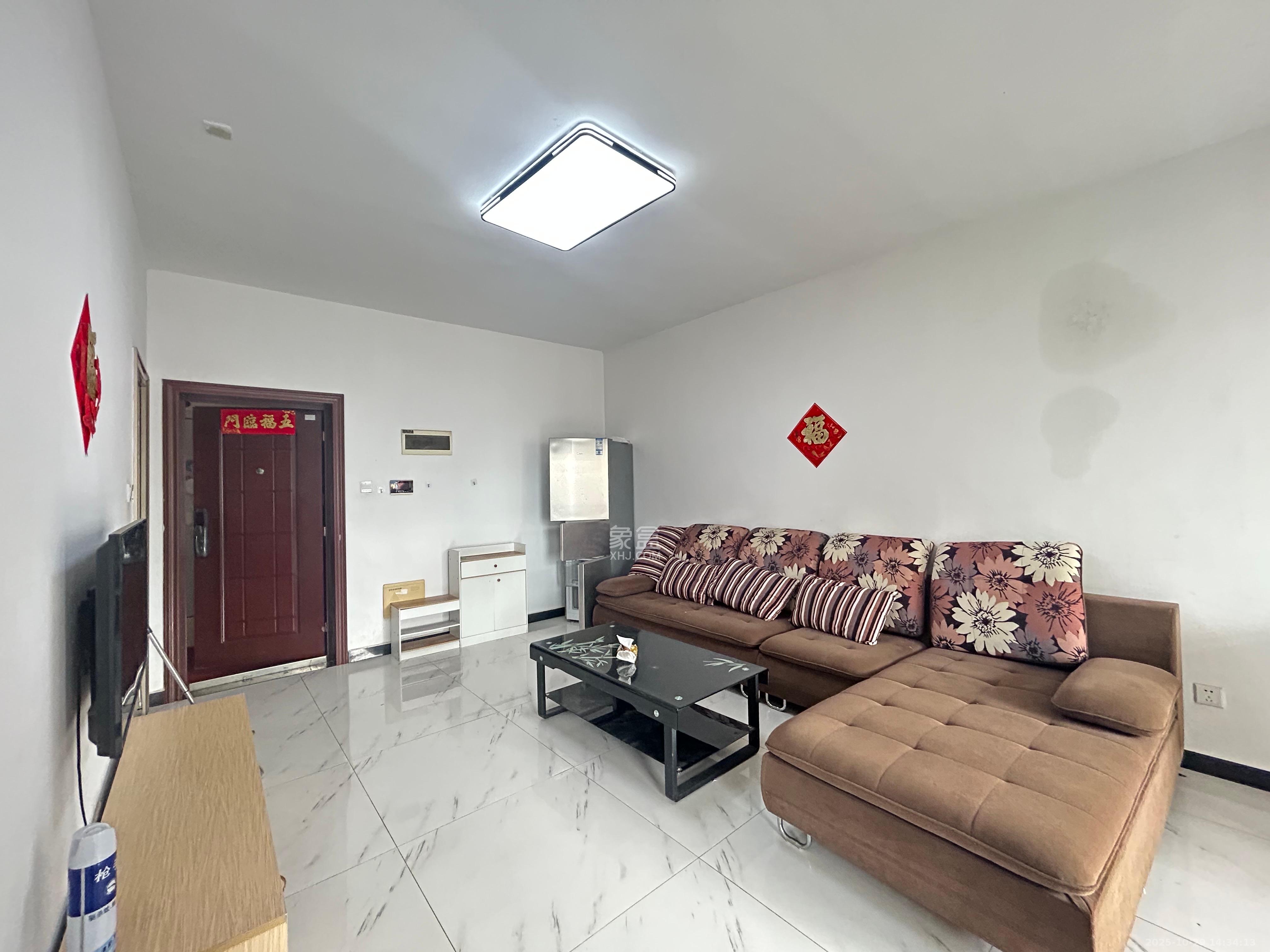 御溪国际  1室2厅1卫    2200.0元/月 御溪国际  1室2厅1卫    2200.0元/月室内图