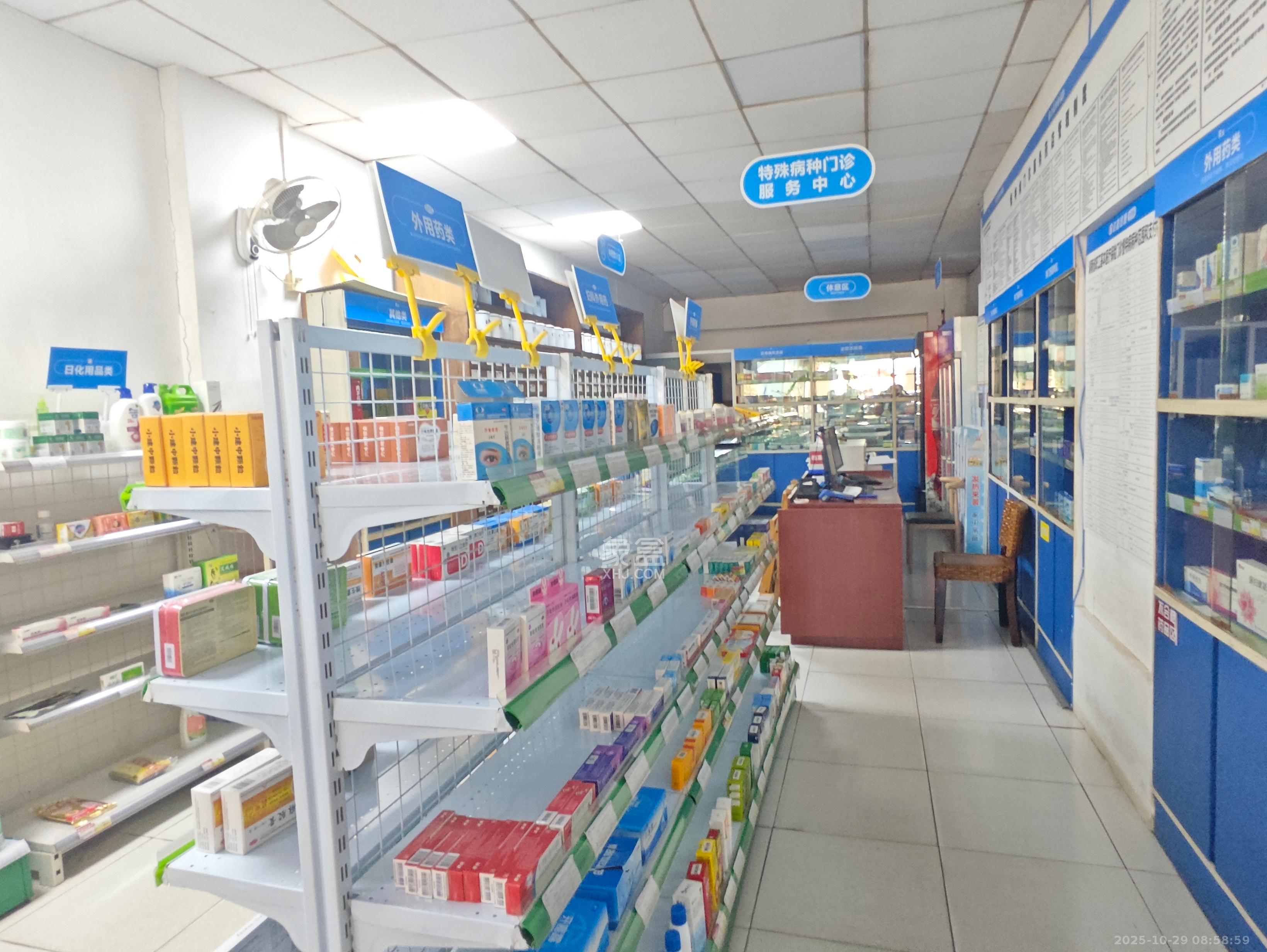 长征花园   106.32㎡      8200.0元/月室内图