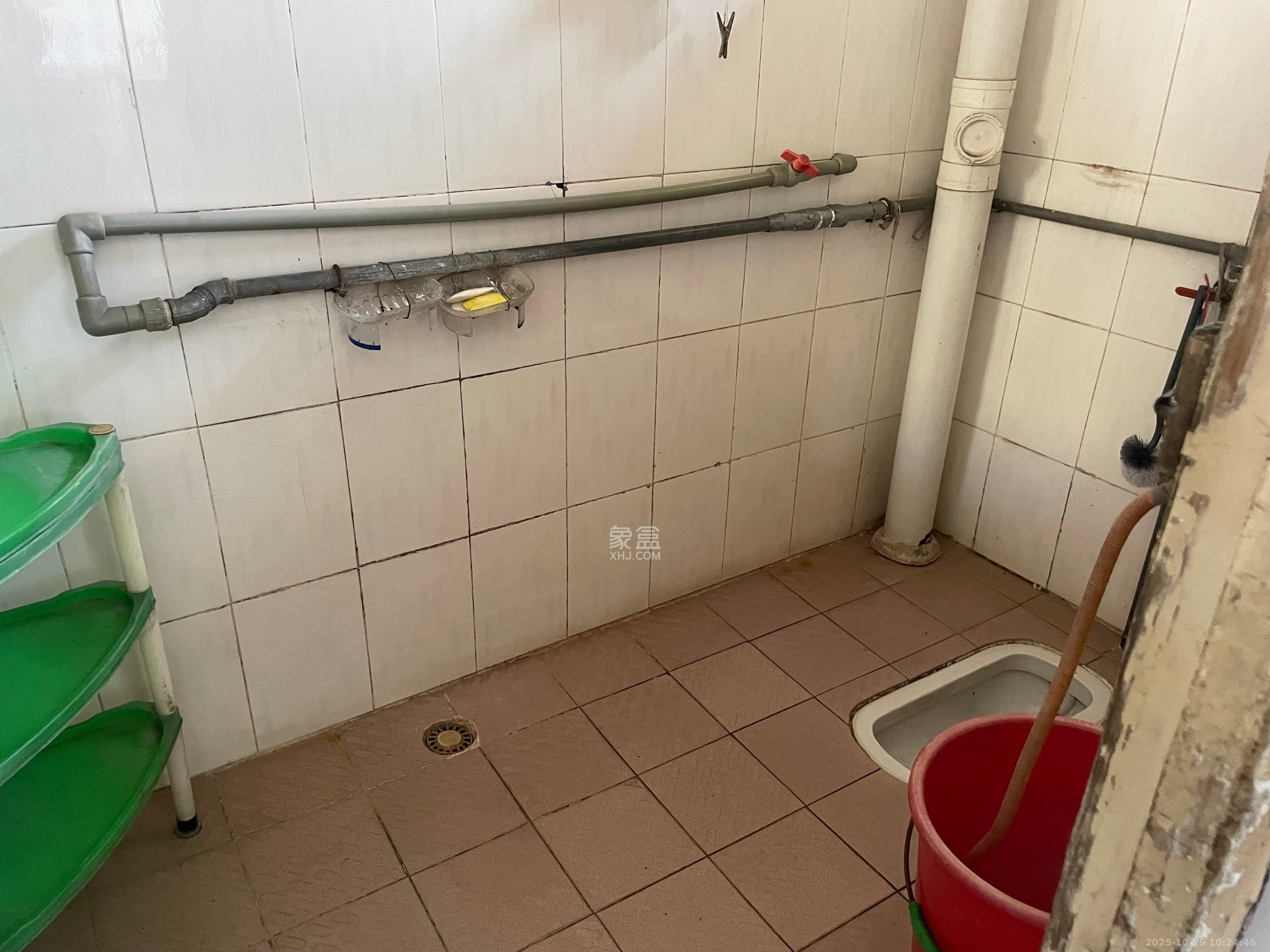 动力南苑  2室1厅1卫    1300.0元/月 动力南苑  2室1厅1卫    1300.0元/月室内图