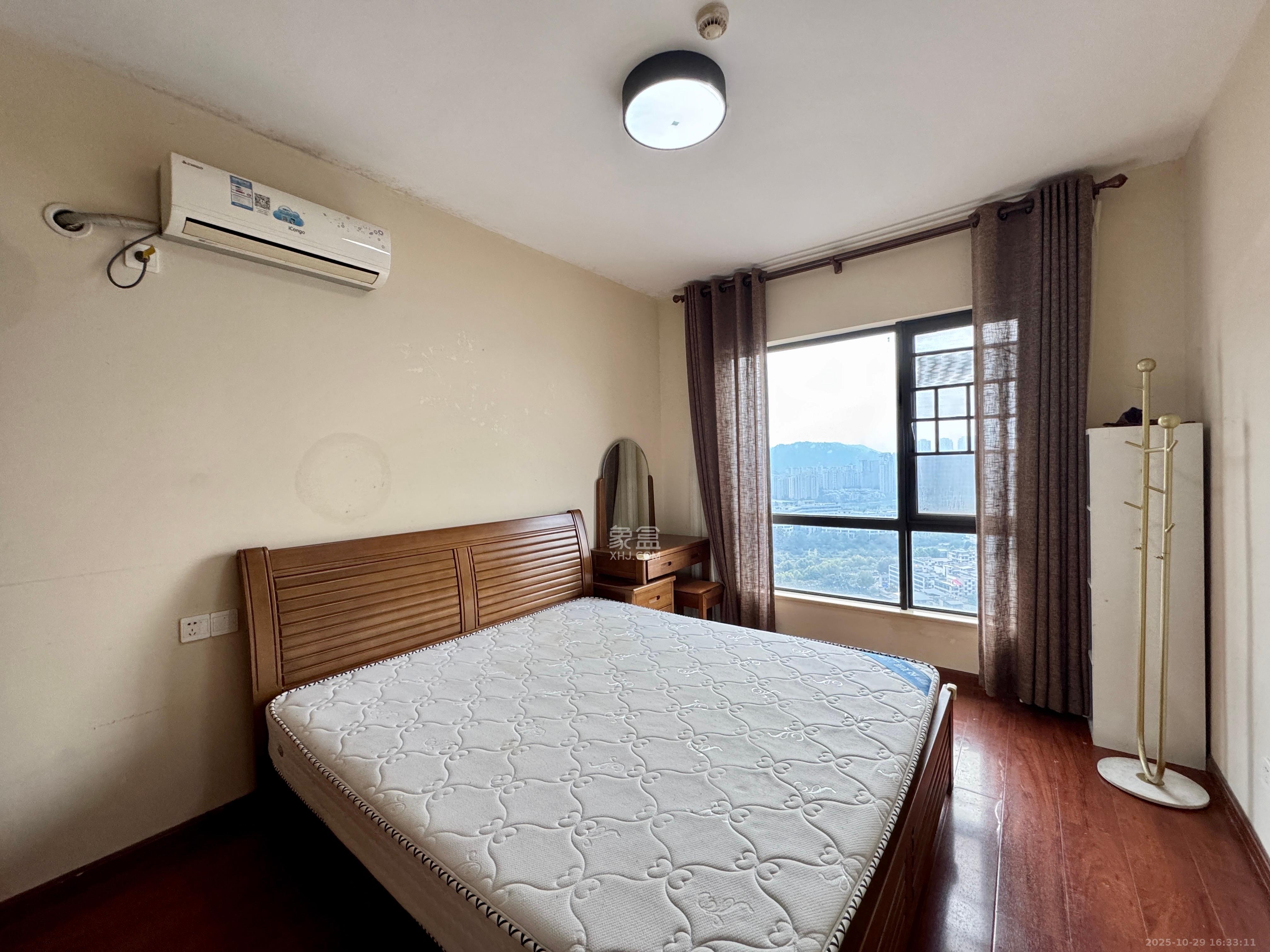 达美D6区  2室1厅1卫    2500.0元/月室内图