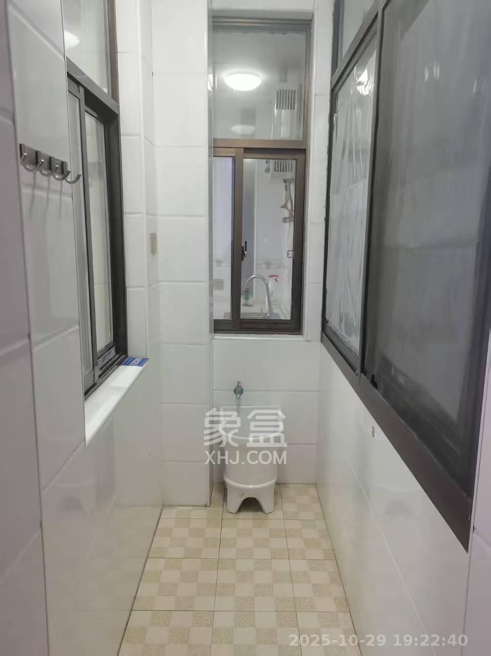 大学城安置小区  2室2厅1卫    1800.0元/月室内图