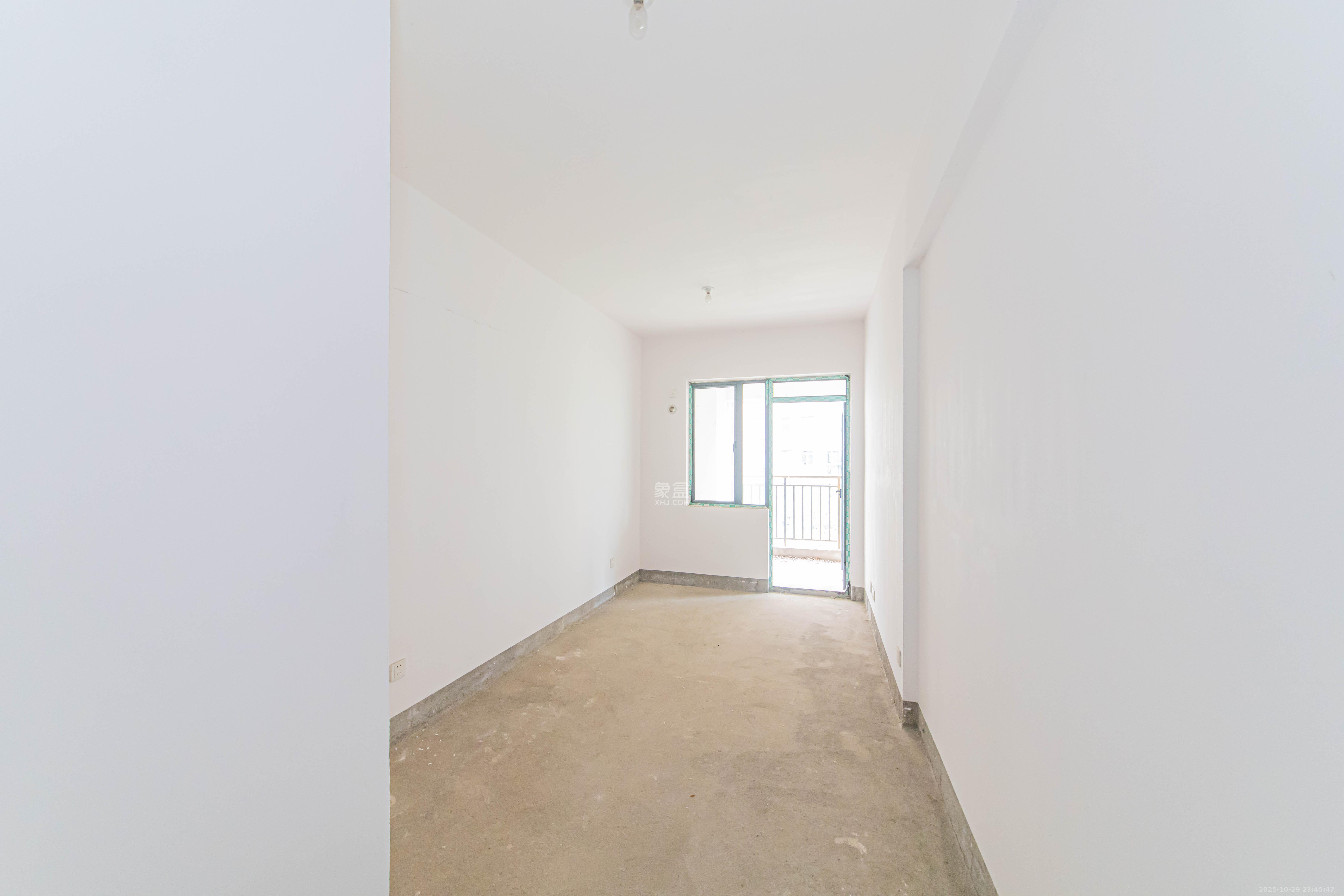 和美星城  4室2厅2卫    110.0万卧室