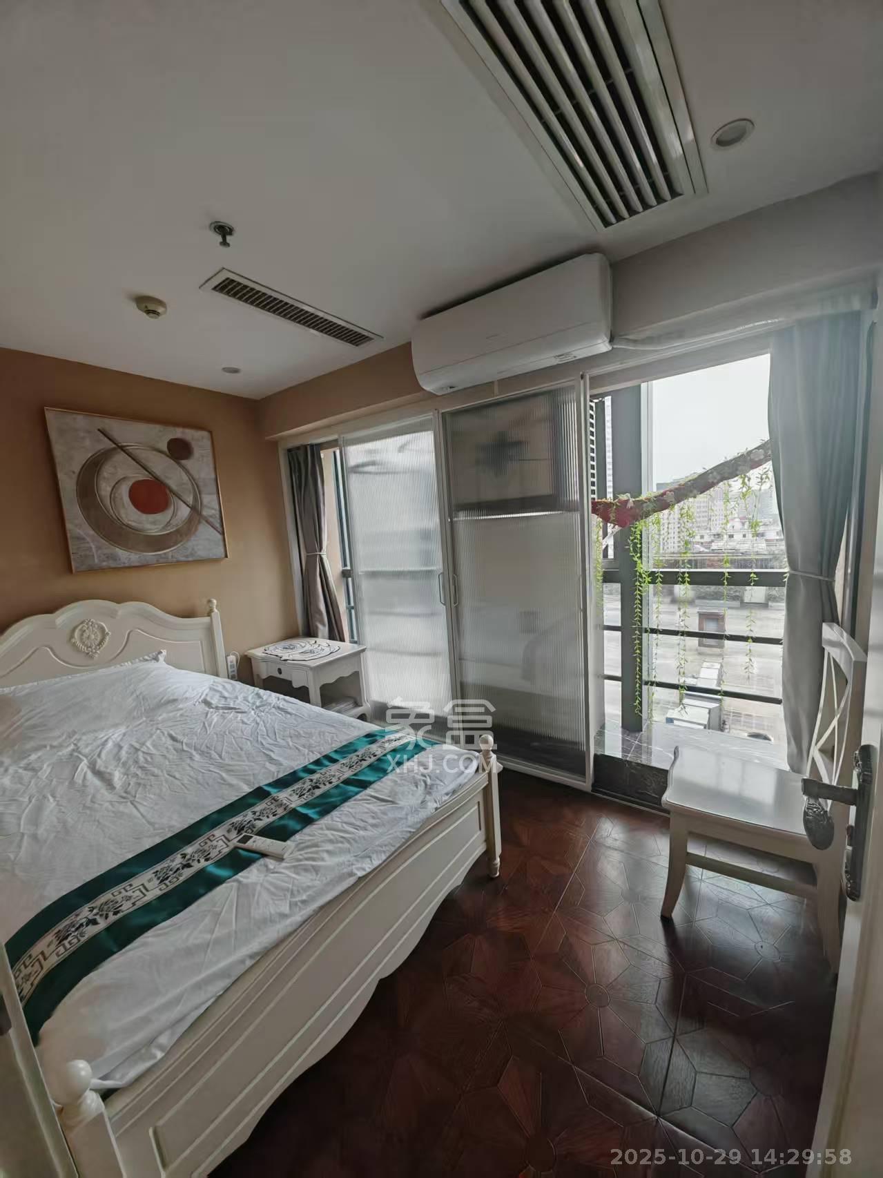 泊富公寓(泊富国际广场)  2室2厅1卫    3500.0元/月 泊富公寓(泊富国际广场)  2室2厅1卫    3500.0元/月室内图