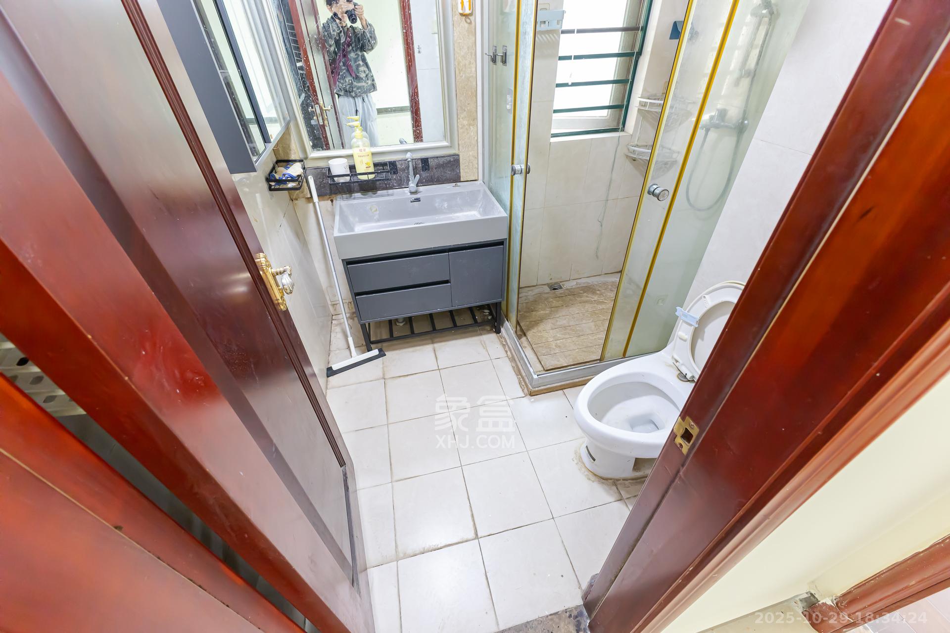 恒大名都  2室2厅1卫    48.0万卫生间