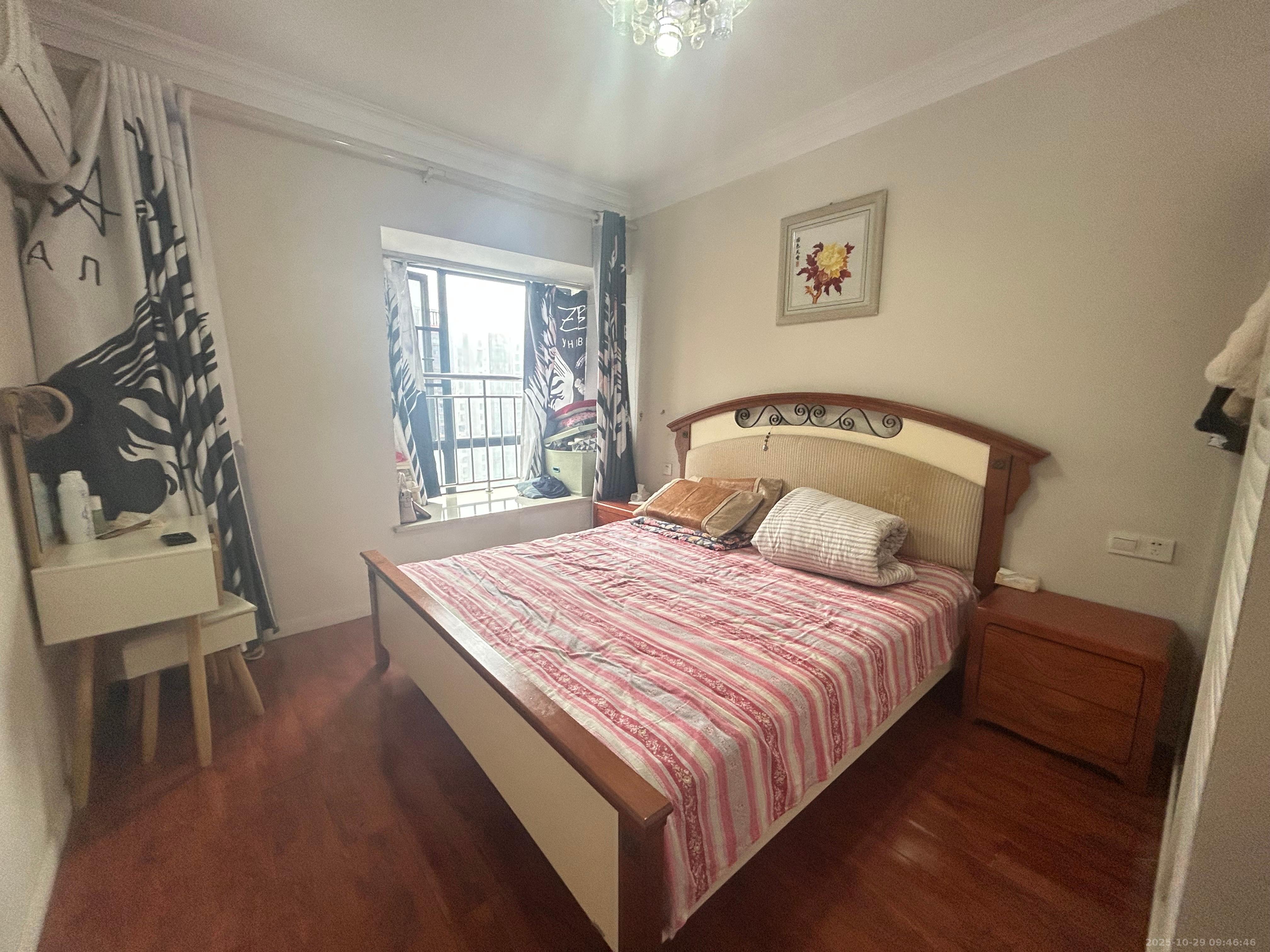 盛地尊域  3室2厅1卫    2000.0元/月室内图