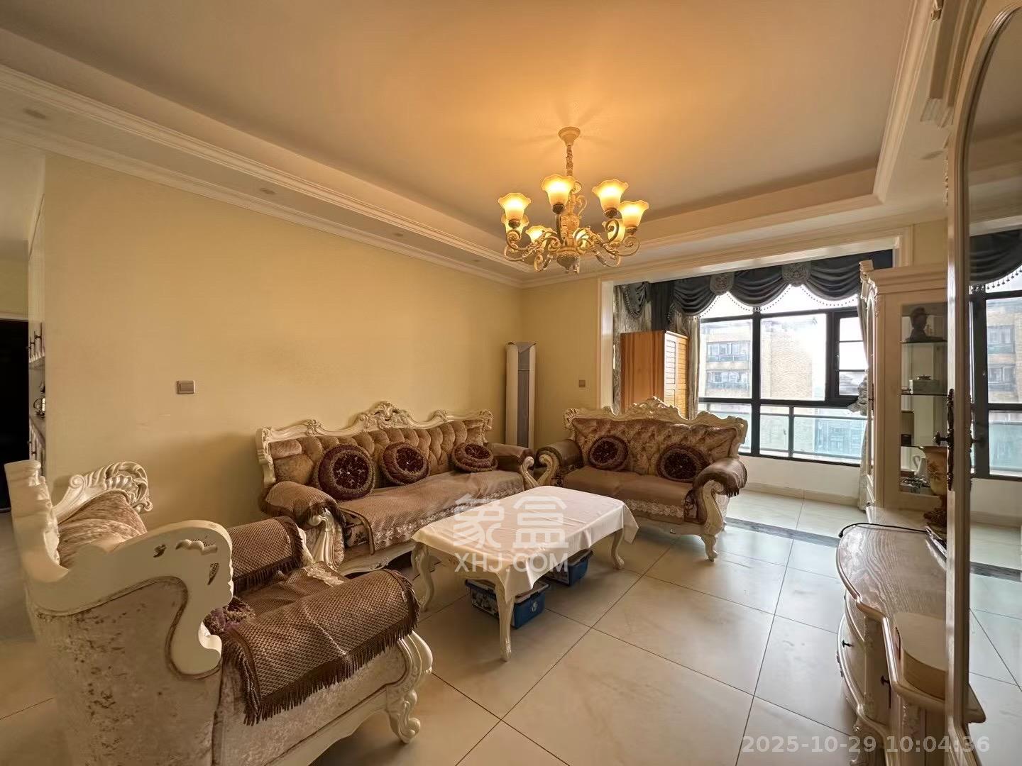 湘府9号 3室2厅2卫 3500.0元/月 湘府9号 3室2厅2卫 3500.0元/月室内图