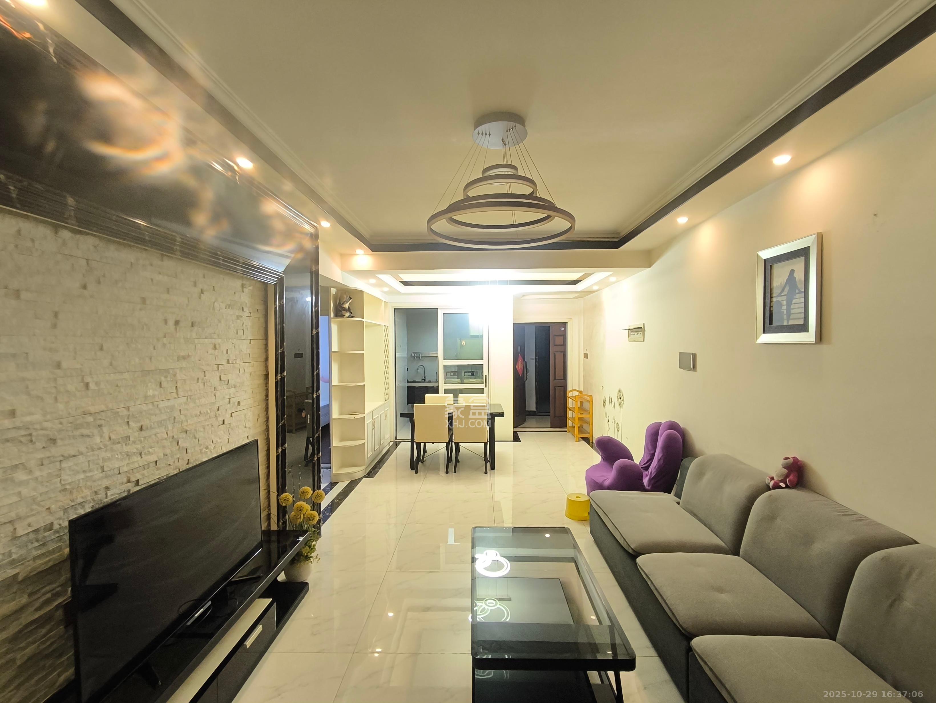 珠江东方明珠（新地东方明珠）三期  3室2厅1卫    1700.0元/月室内图