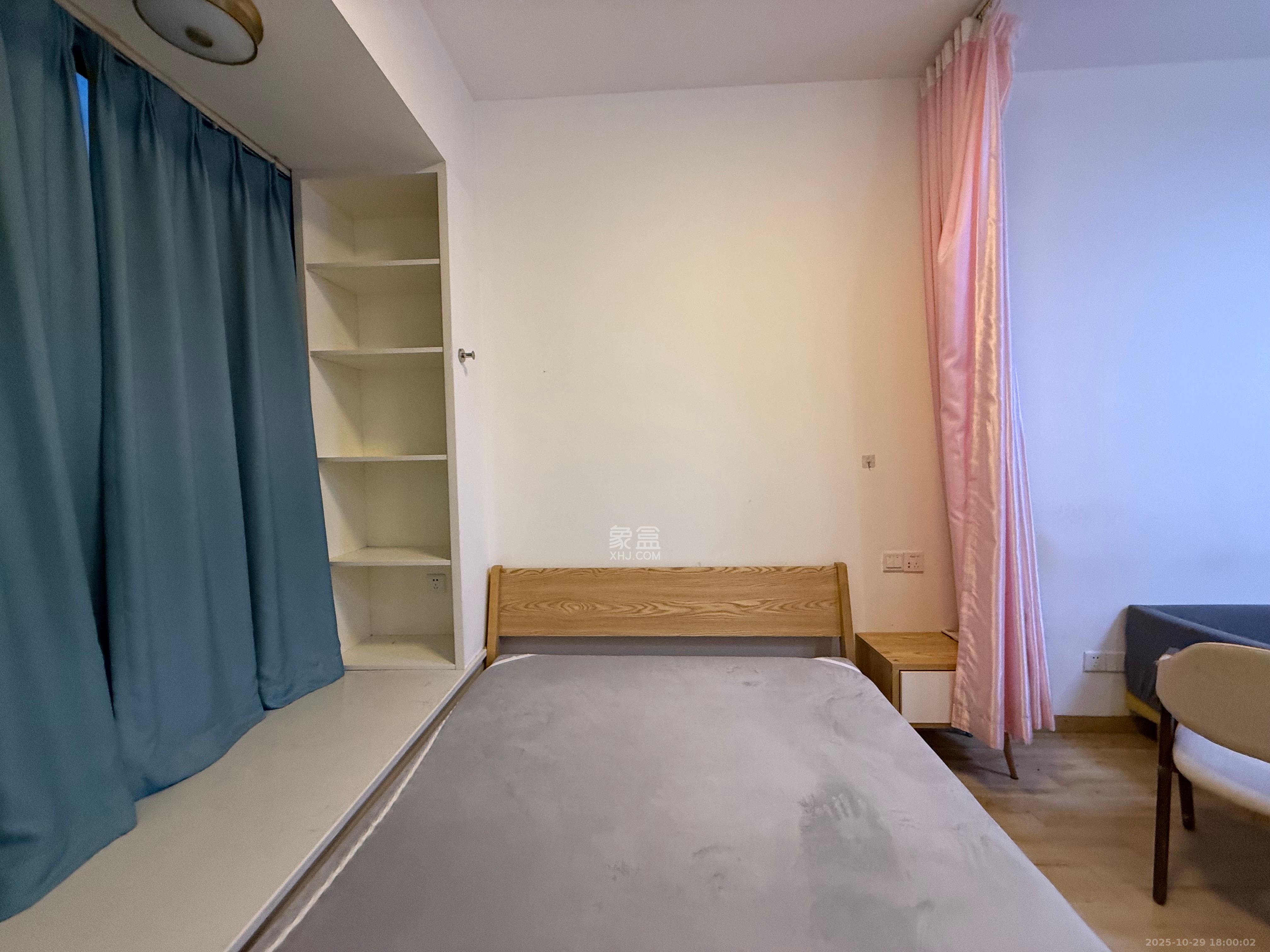 荣悦台 1室1厅1卫 1800.0元/月 荣悦台 1室1厅1卫 1800.0元/月室内图