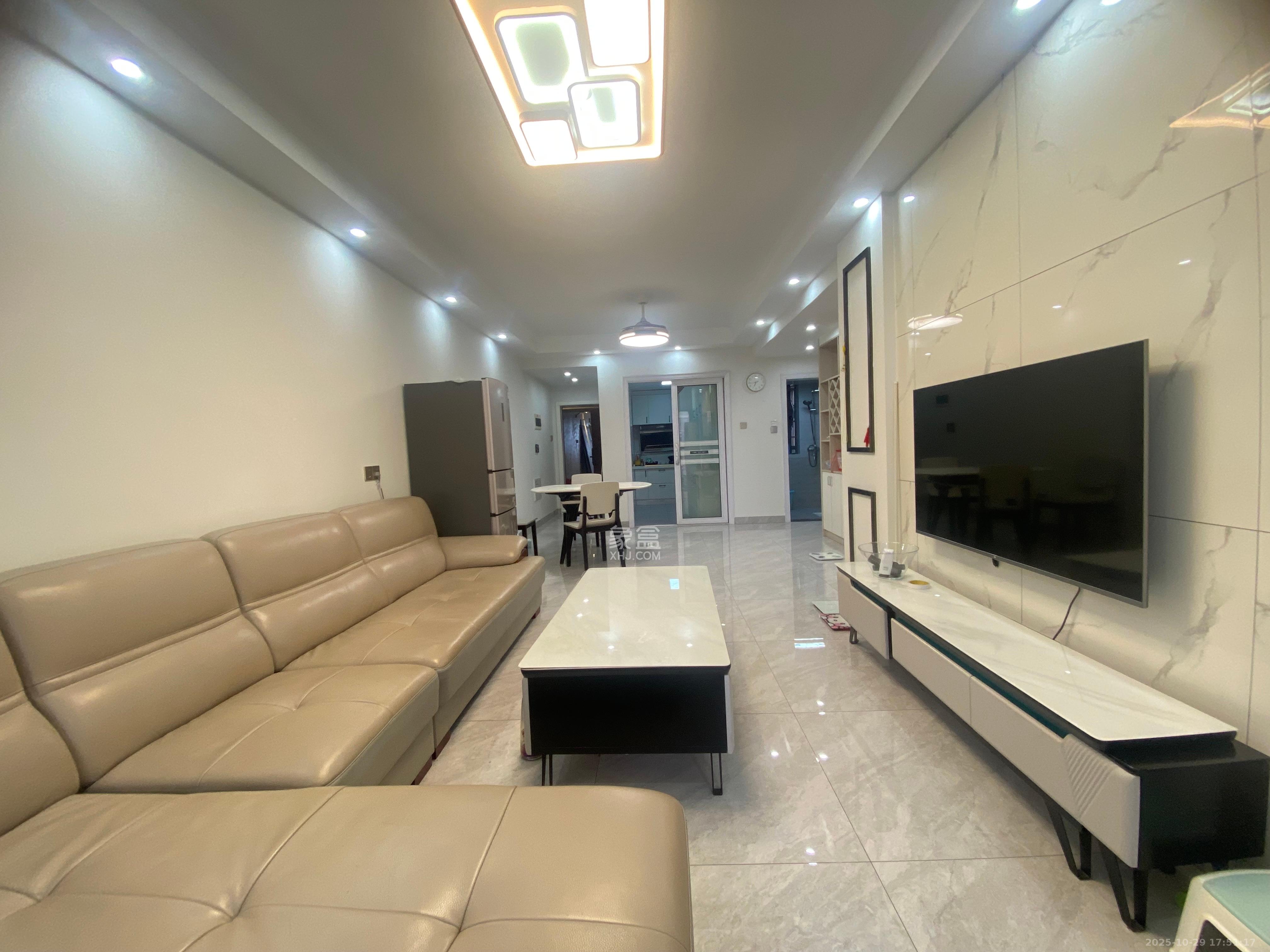 深业喜汇  3室2厅1卫    2400.0元/月