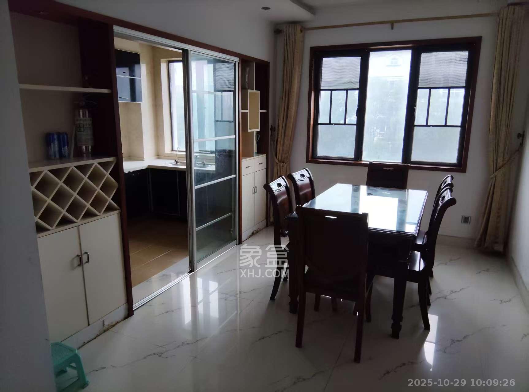 景香苑  4室2厅2卫    2800.0元/月 景香苑  4室2厅2卫    2800.0元/月