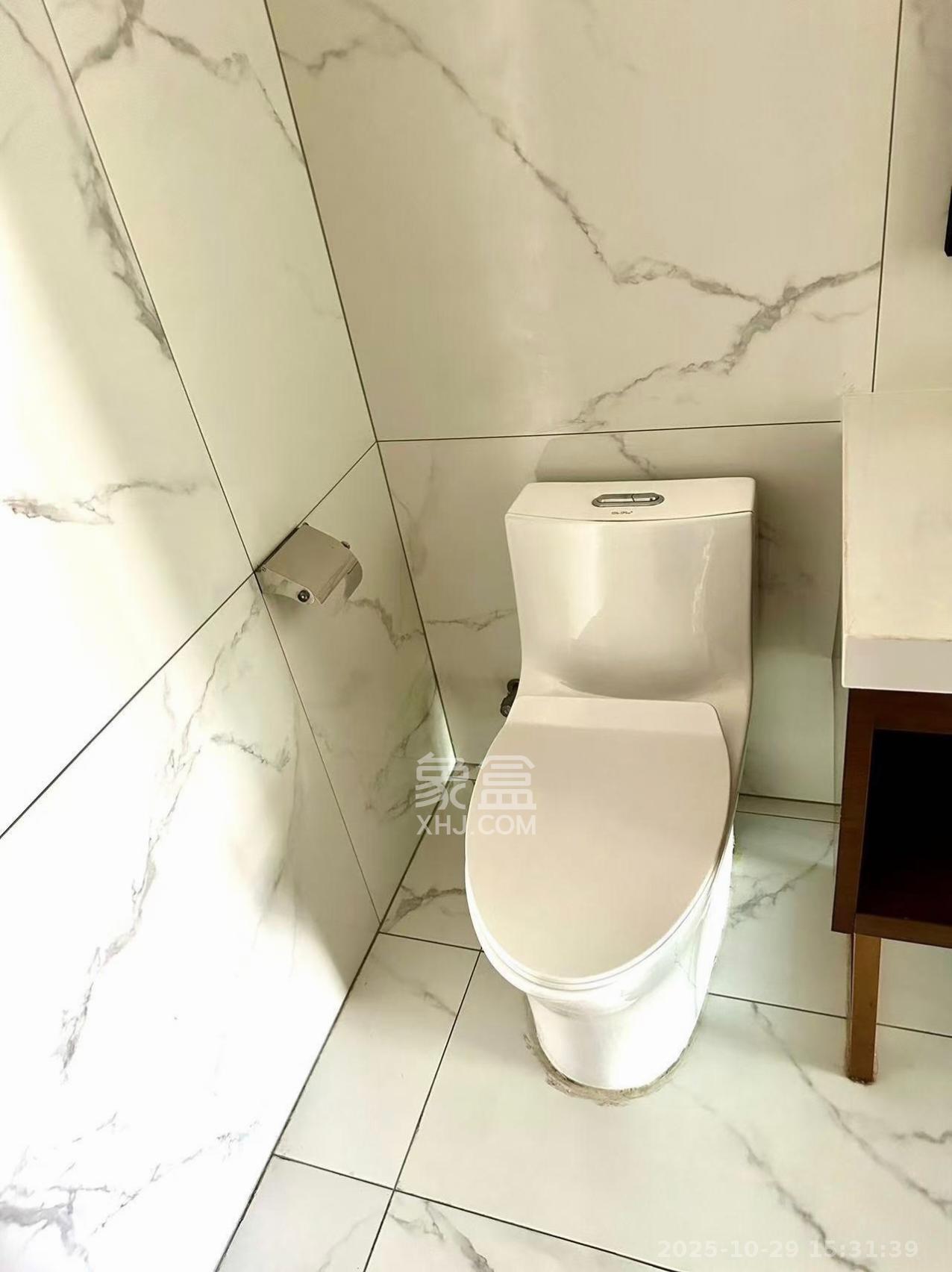 大财门公寓  1室1厅1卫    1600.0元/月 大财门公寓  1室1厅1卫    1600.0元/月室内图