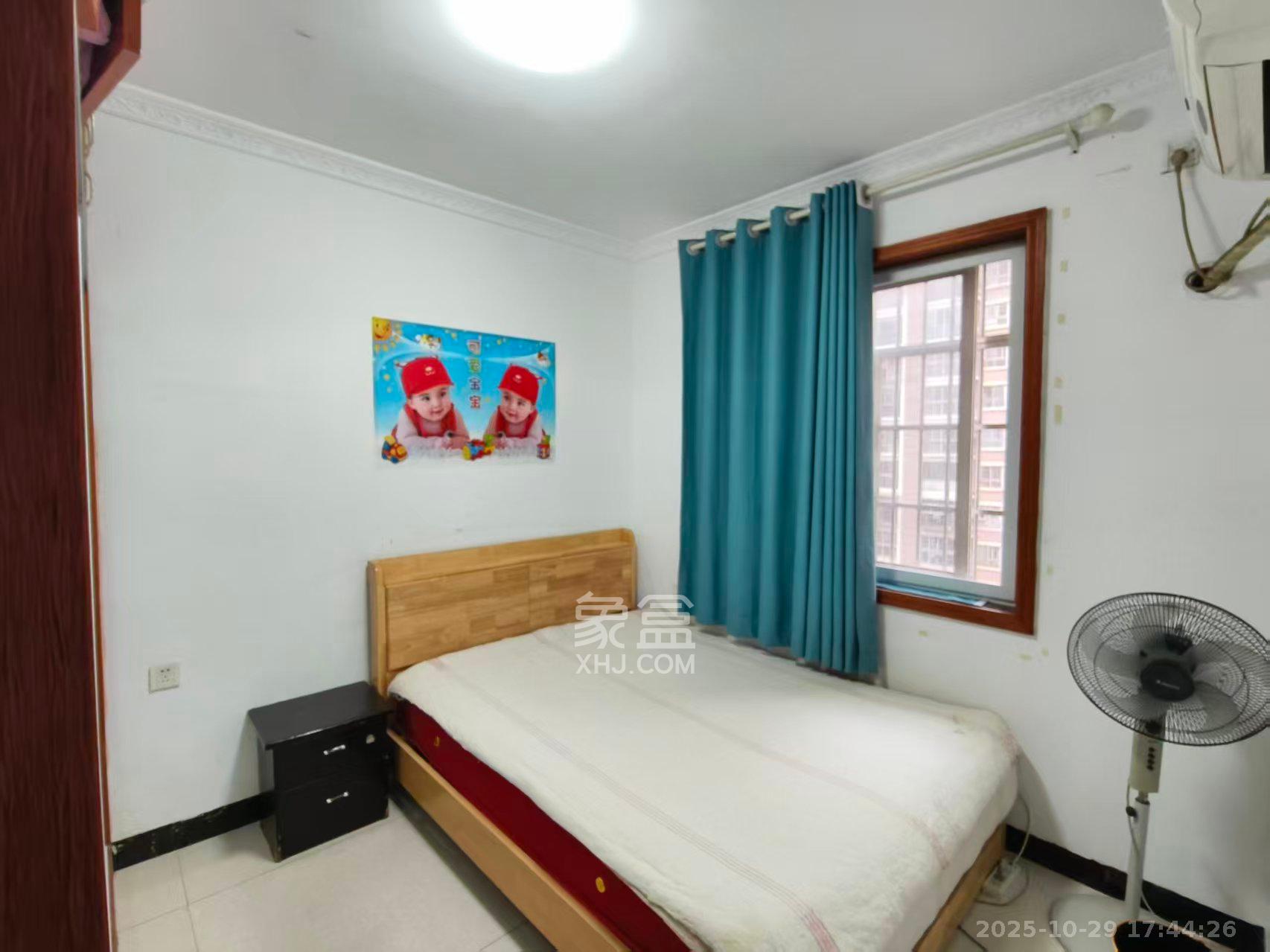 和馨园  3室2厅2卫    2700.0元/月 和馨园  3室2厅2卫    2700.0元/月室内图