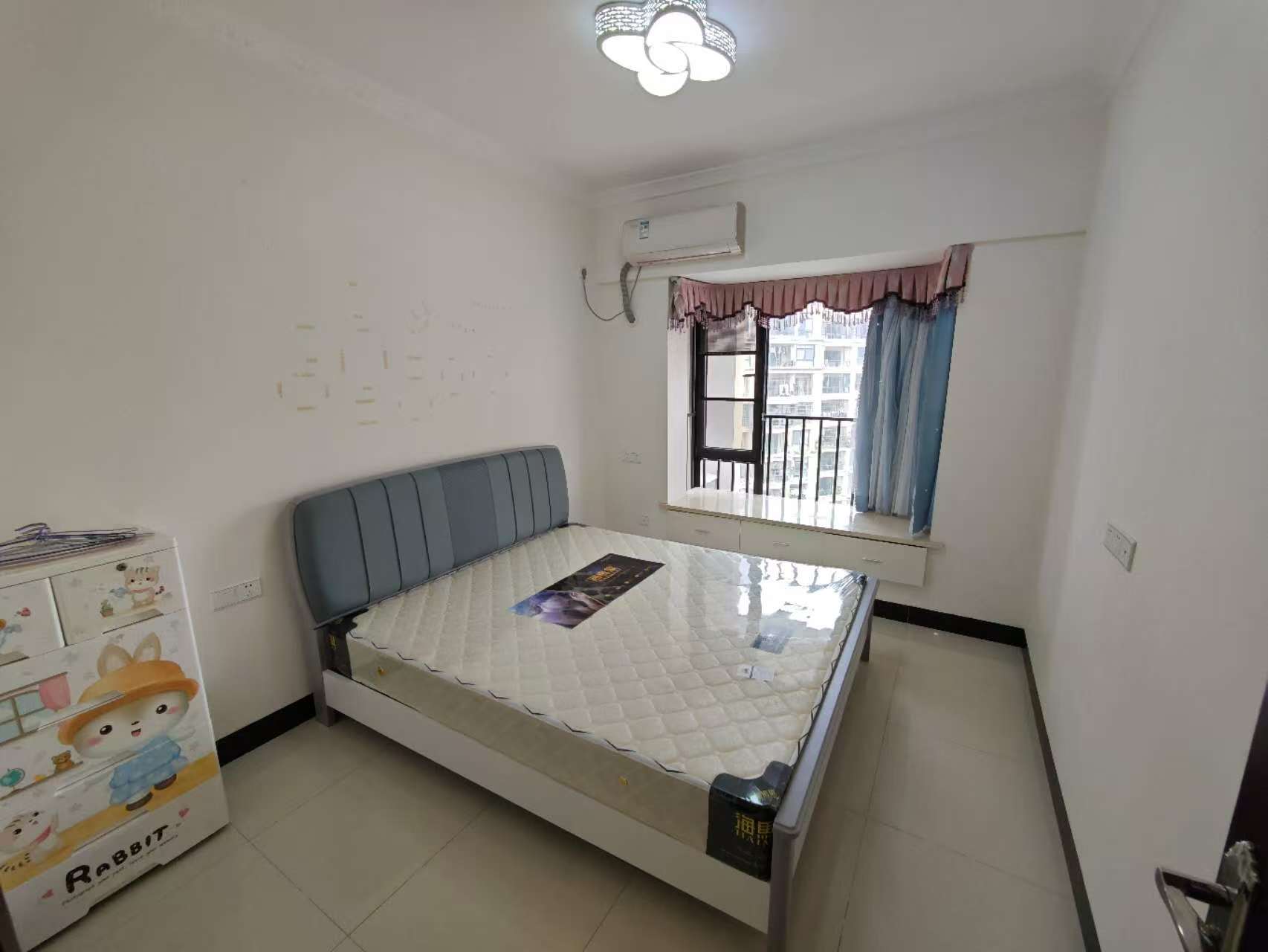 滨江帝景二期(三期) 2室1厅1卫 2300.0元/月 滨江帝景二期(三期) 2室1厅1卫 2300.0元/月室内图