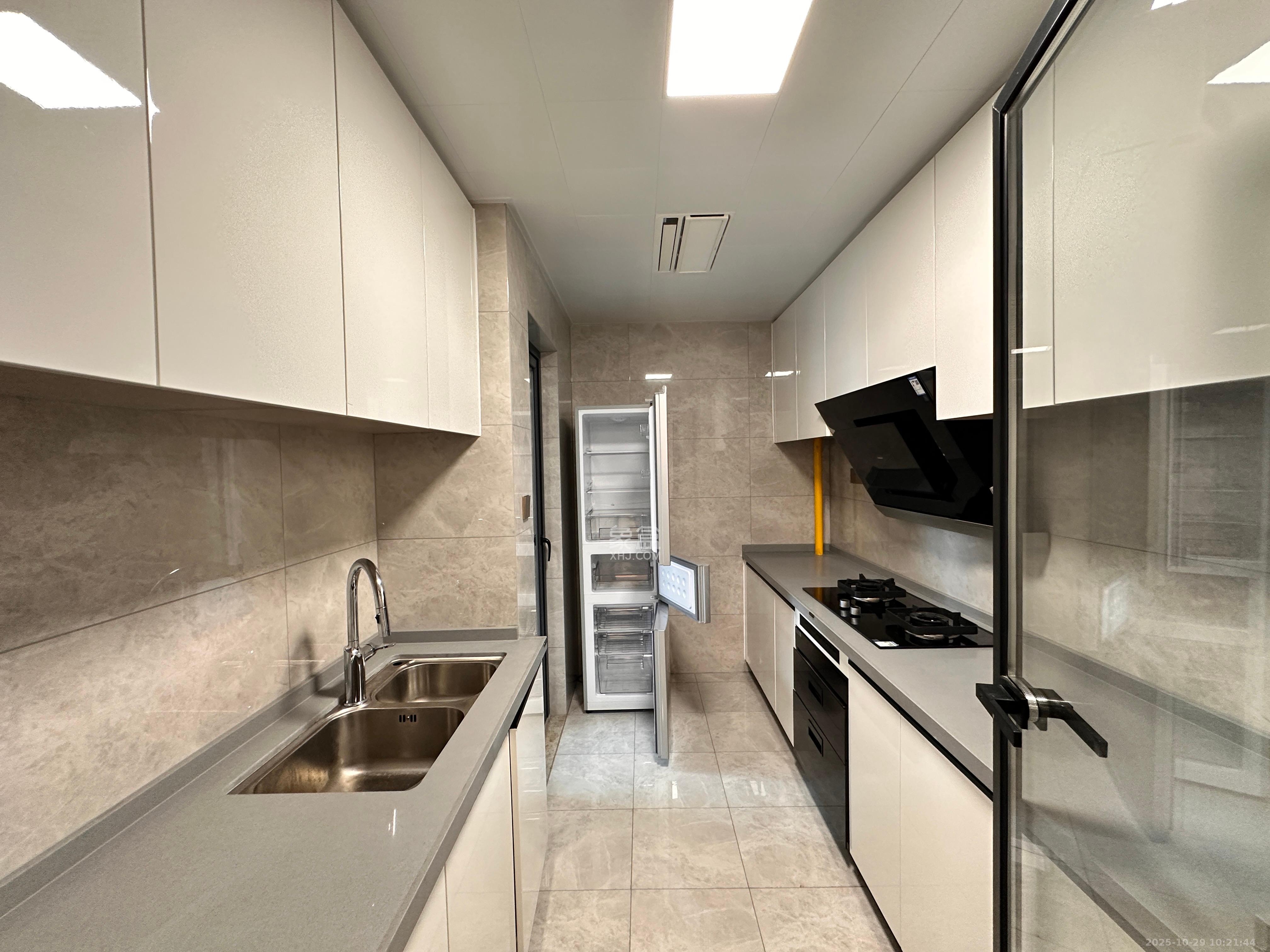 长房云尚公馆  3室2厅2卫    2800.0元/月 长房云尚公馆  3室2厅2卫    2800.0元/月室内图