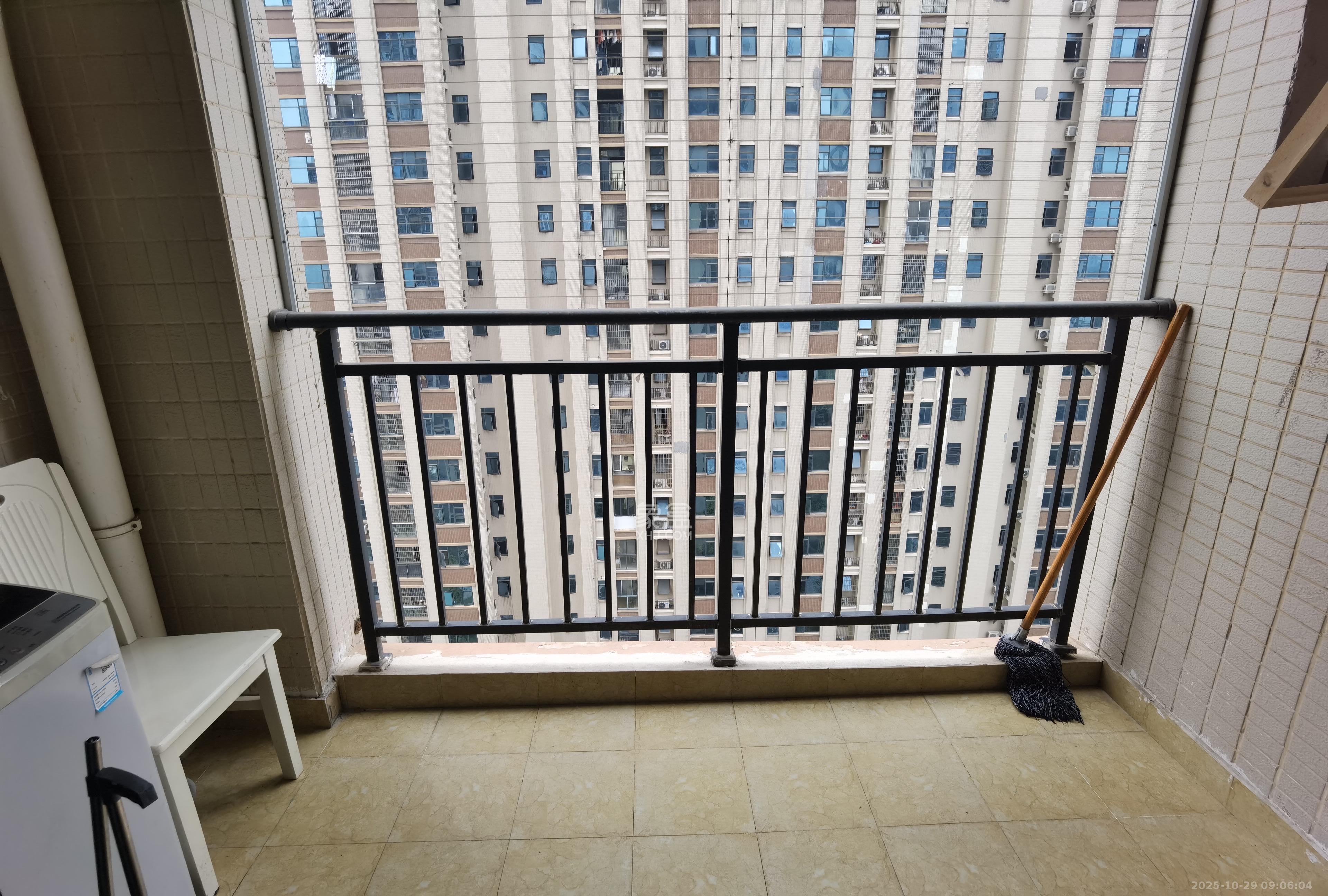 天元涉外景园C区  2室2厅1卫    2100.0元/月室内图