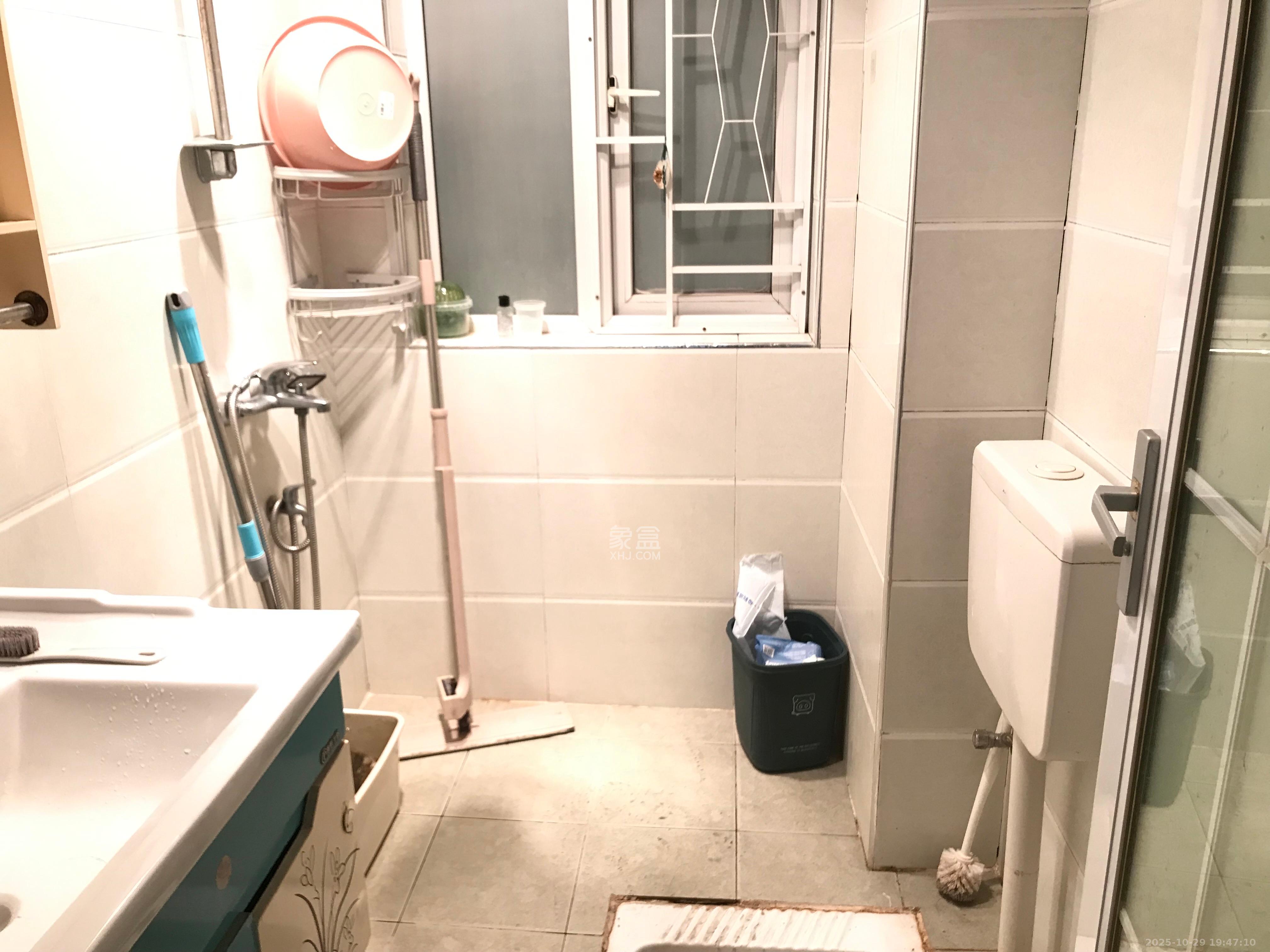 新长海广场  2室2厅1卫    1800.0元/月 新长海广场  2室2厅1卫    1800.0元/月室内图