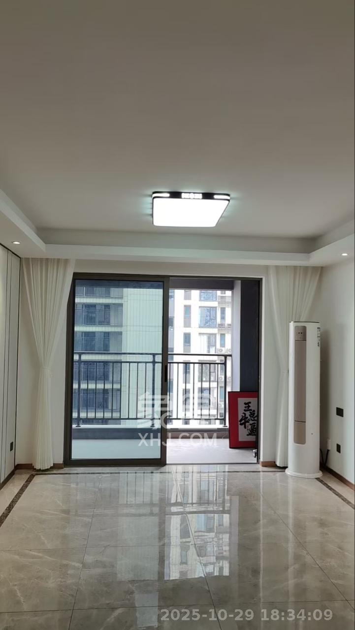 旭辉雨花郡 3室2厅2卫 3900.0元/月 旭辉雨花郡 3室2厅2卫 3900.0元/月室内图