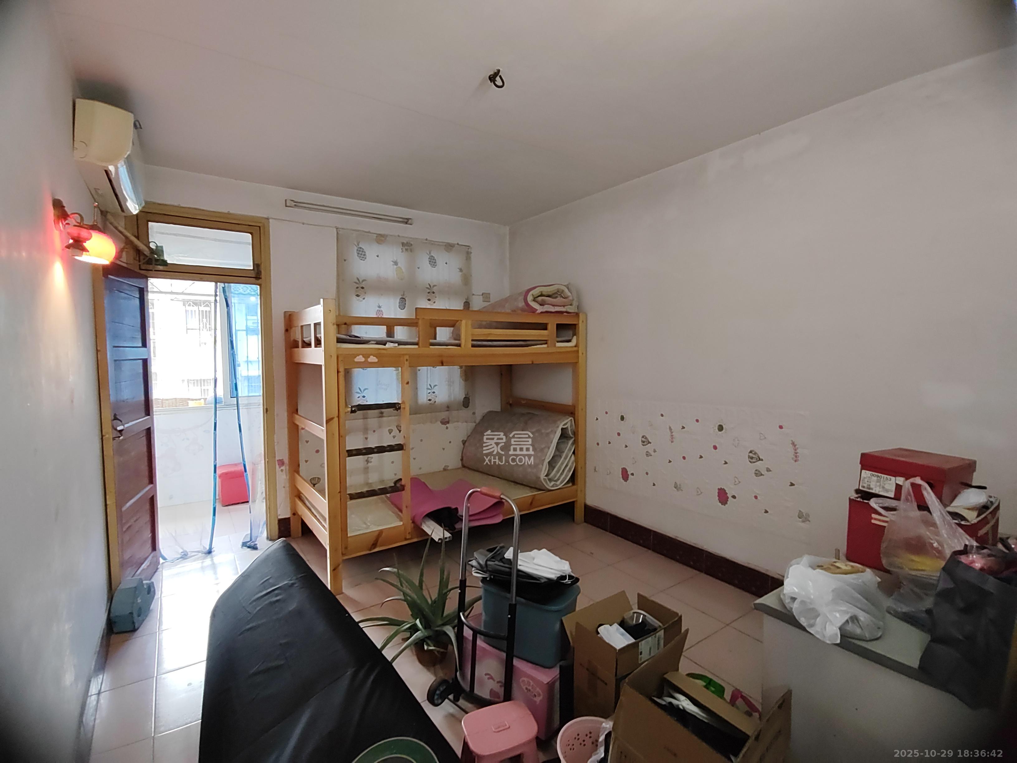 岳银小区(一二三五村)  2室1厅1卫    1600.0元/月 岳银小区(一二三五村)  2室1厅1卫    1600.0元/月室内图