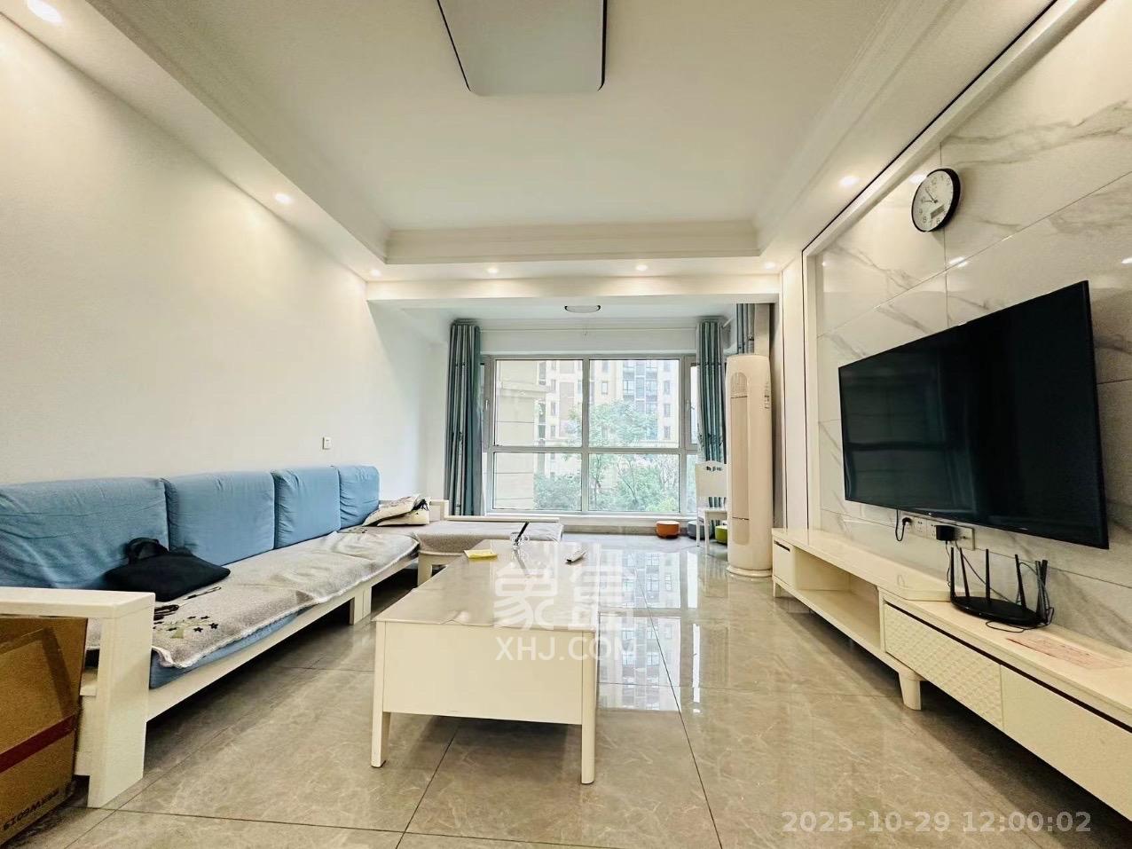 振业城三期  4室2厅2卫    3800.0元/月