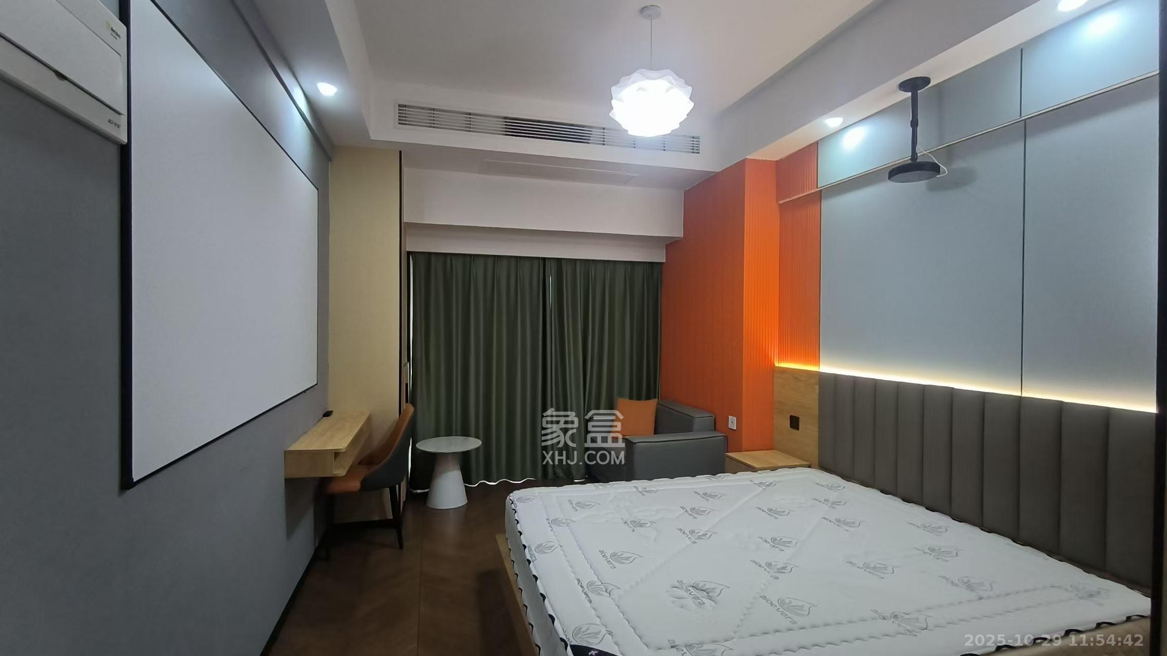 华润置地中心  1室1厅1卫    2500.0元/月 华润置地中心  1室1厅1卫    2500.0元/月