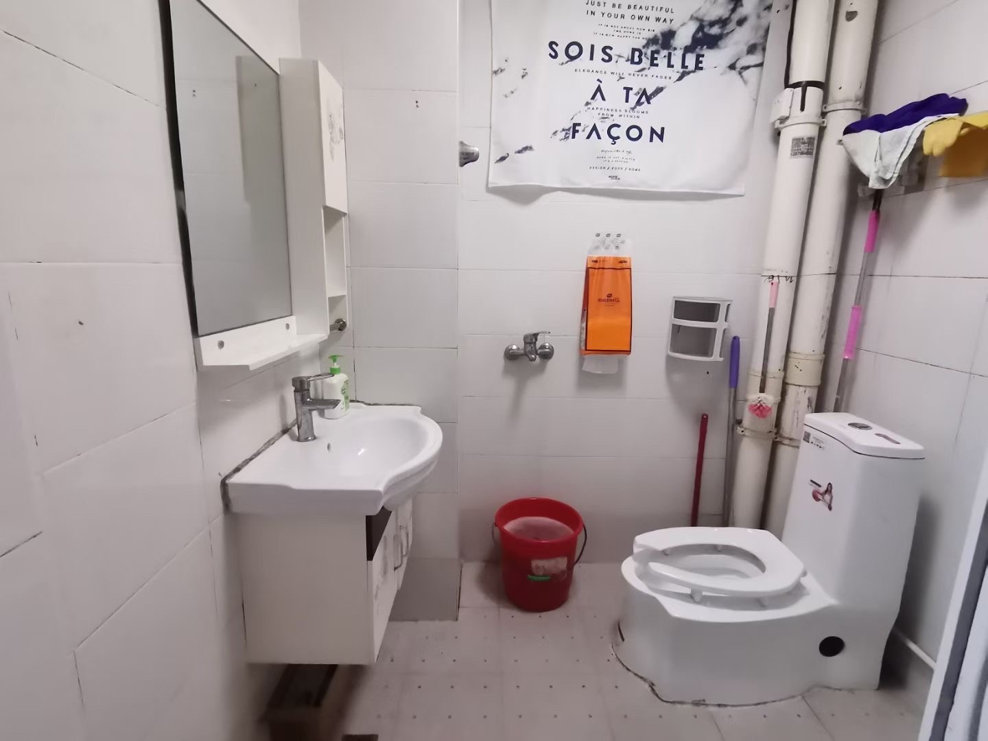 财运大厦  1室0厅1卫    1000.0元/月室内图