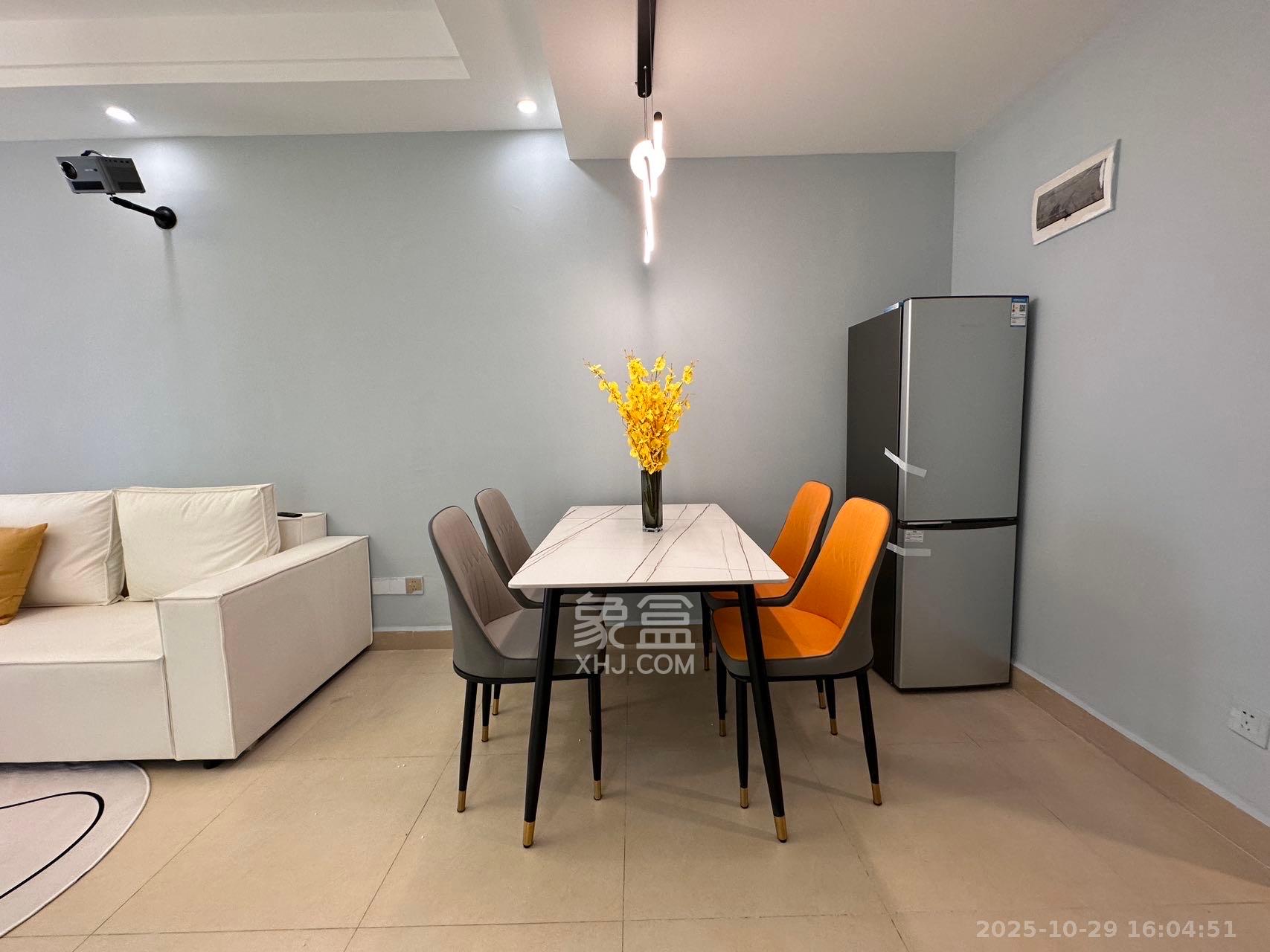 凯通国际城(凯通朝庭) 1室2厅1卫 3680.0元/月 凯通国际城(凯通朝庭) 1室2厅1卫 3680.0元/月室内图