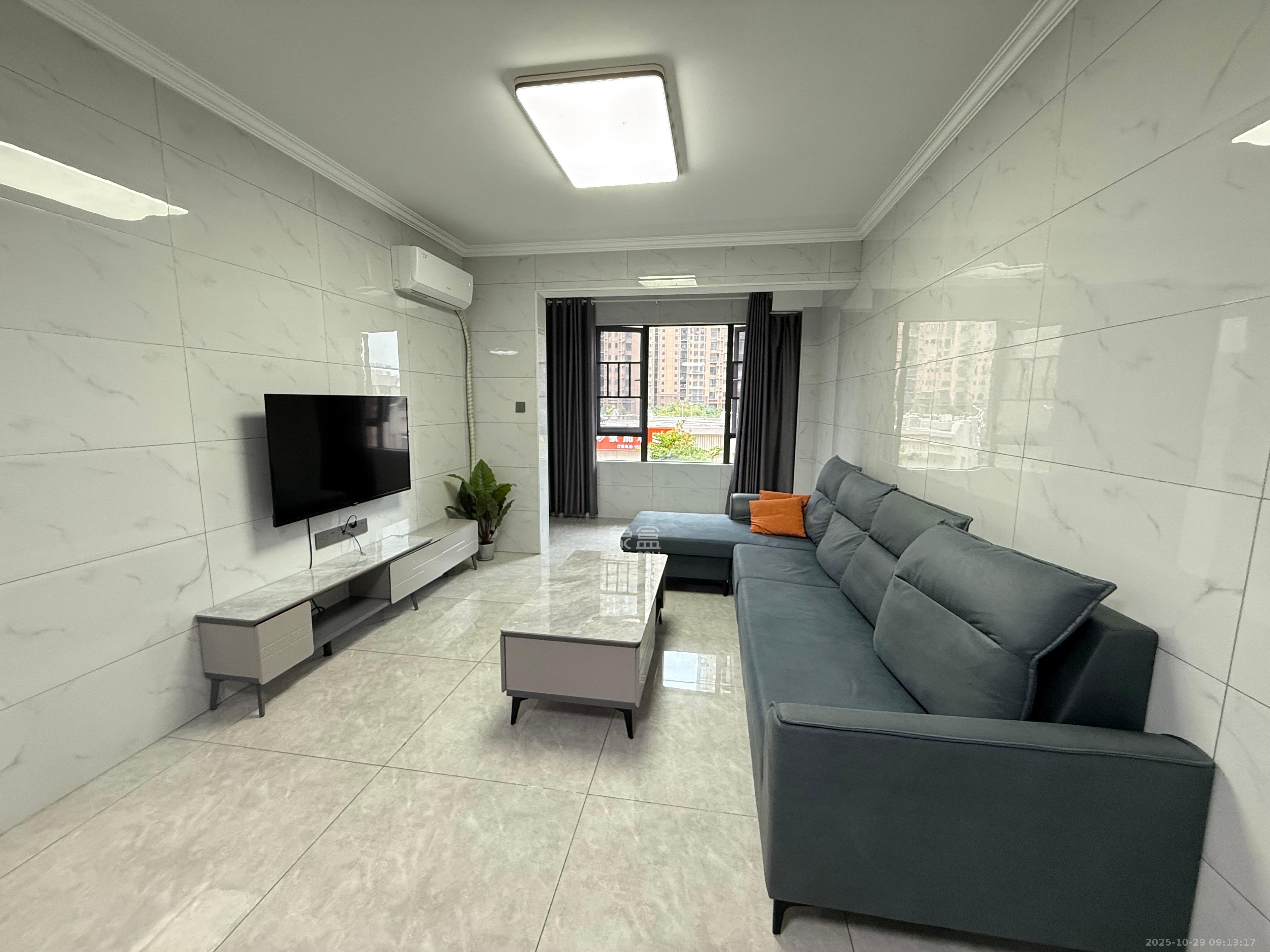 东宜新园  2室1厅1卫    2000.0元/月室内图