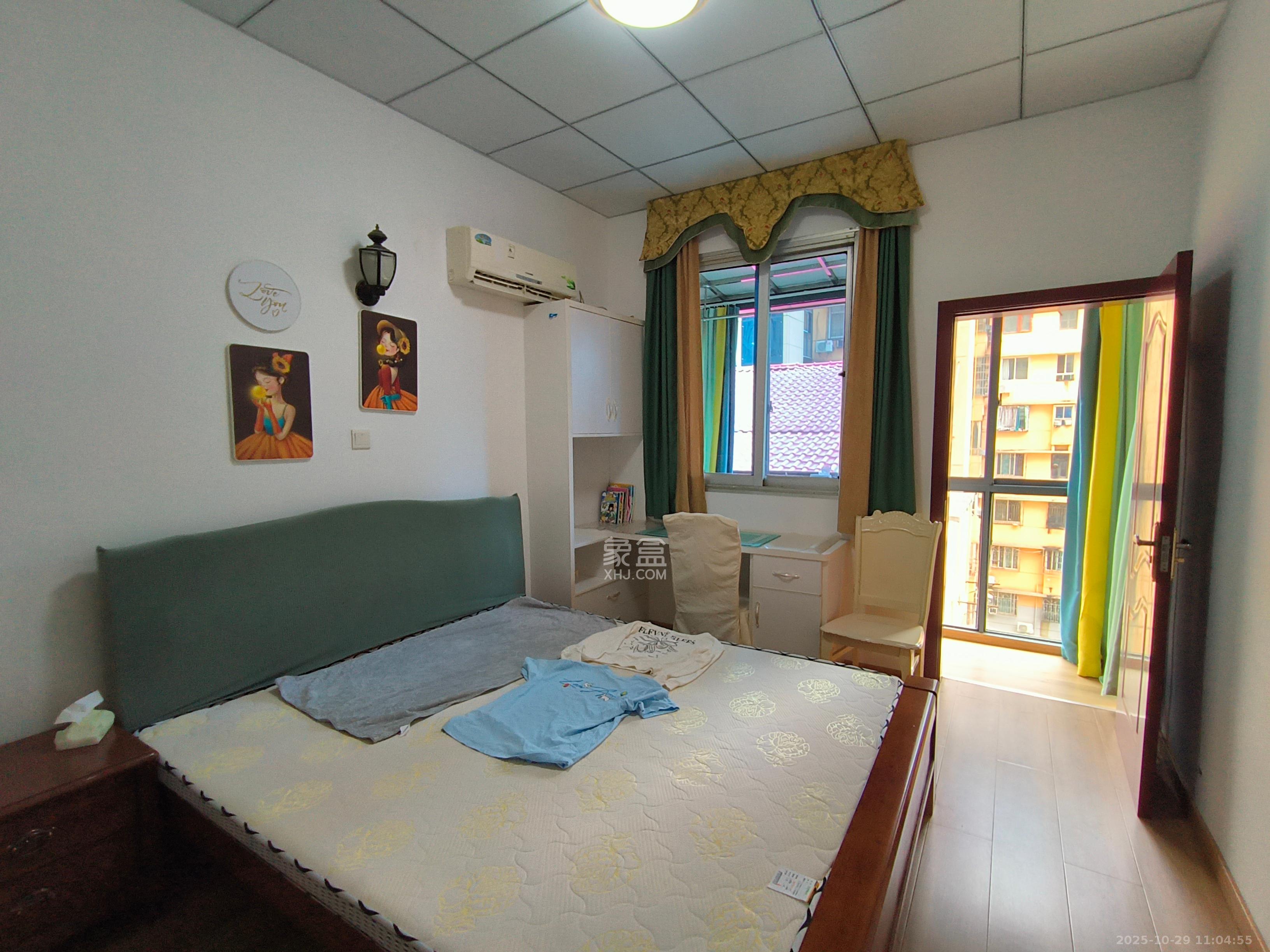 袁家岭省煤炭厅宿舍(芙蓉区省煤炭局小区)  2室2厅1卫    2000.0元/月 袁家岭省煤炭厅宿舍(芙蓉区省煤炭局小区)  2室2厅1卫    2000.0元/月室内图