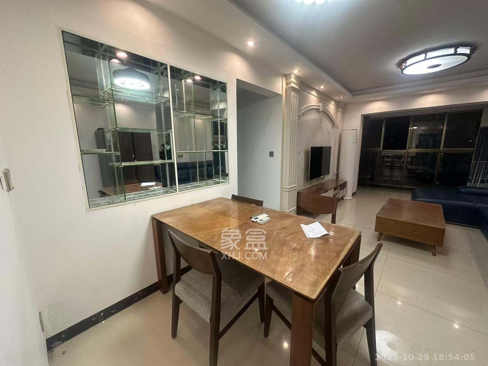 江山帝景哈佛  3室2厅1卫    2200.0元/月室内图