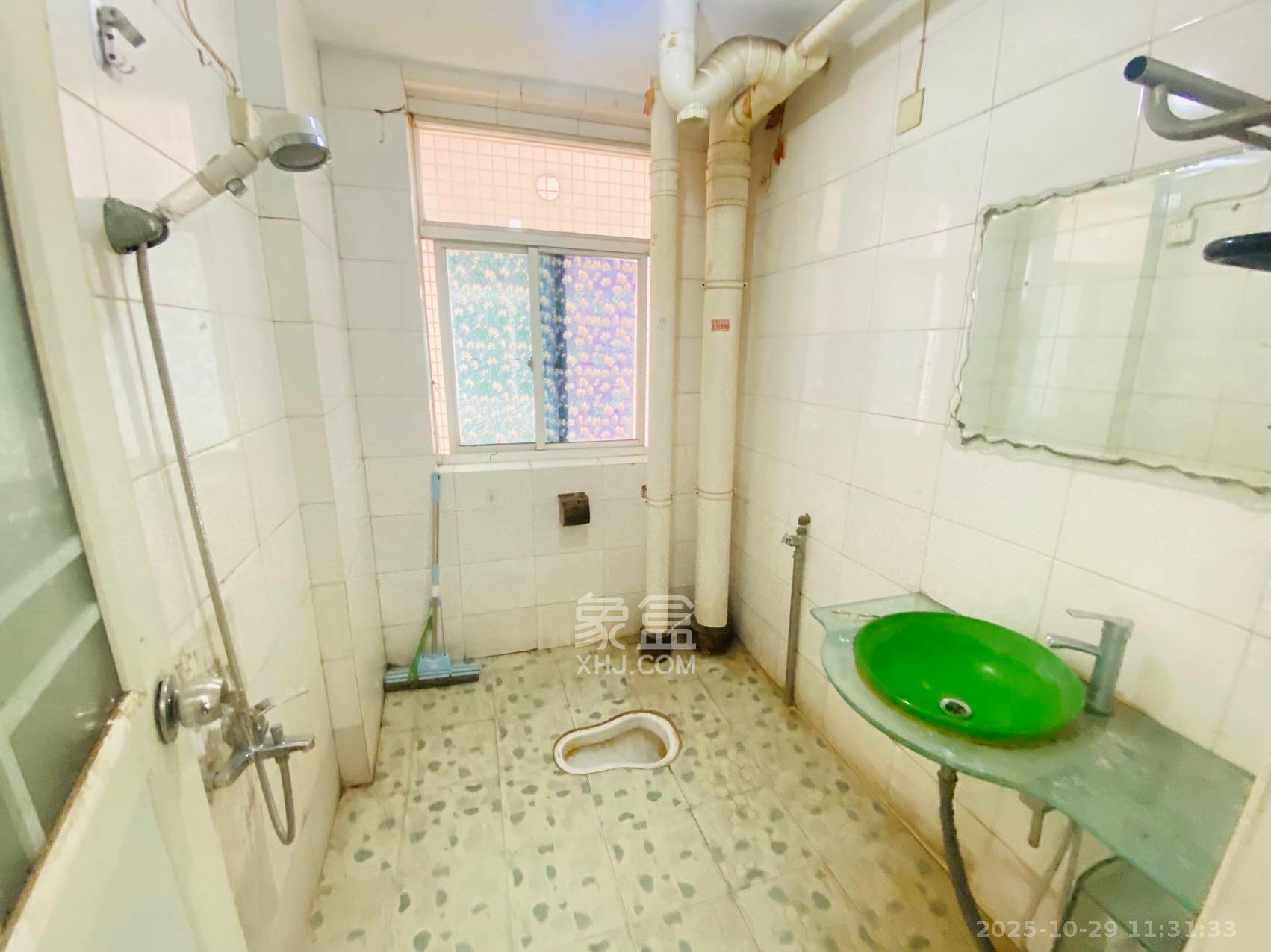 智邦家园  3室1厅1卫    3200.0元/月室内图